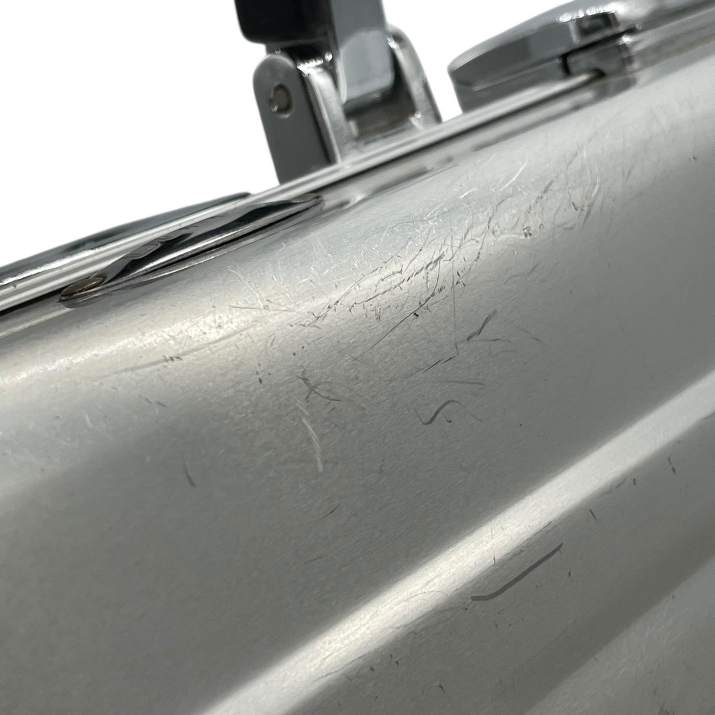 ZERO HALLIBURTON ゼロハリバートン アルミ アタッシュケース シルバー ビジネス ケース ハードケース 金属製 企業用 モダンデザイン 29×42×10cm C