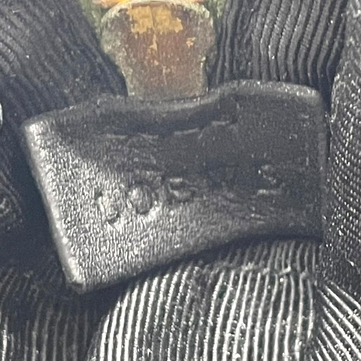 Authentic LOEWE Amazona Micro Mini Shoulder Bag Metallic Green Leather Anagram Logo Crossbody Gold Hardware Vintage Women's