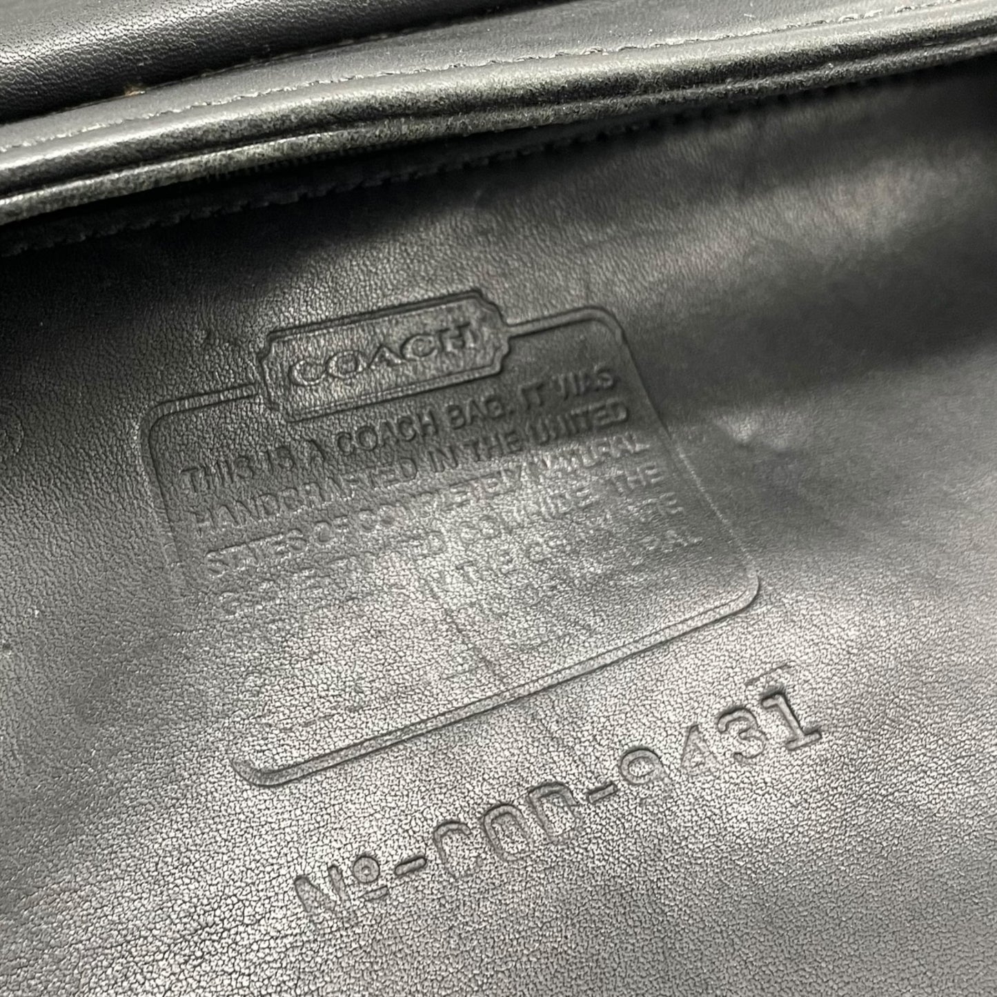 希少 COACH コーチ ショルダーバッグ メッセンジャー 肩掛け 斜め掛け USA製 グラブタンレザー 黒 ブラック シルバー金具 9431 ヴィンテージ オールレザー 本革 U12