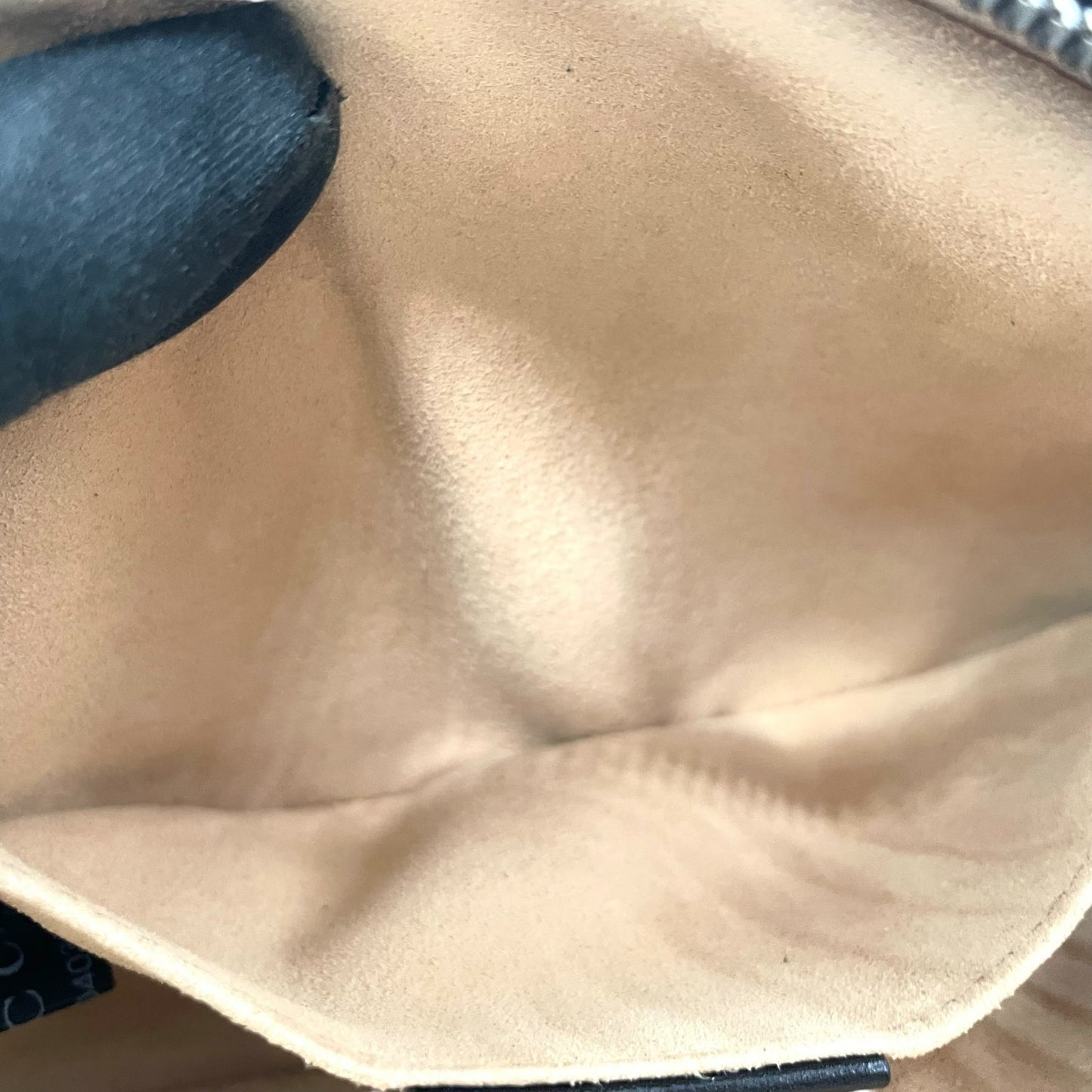 【新品同様】 GUCCI グッチ ウエストバッグ GGマーモント 476434 ベルトバッグ ブラック レザー キルティング ゴールド金具 レディース B3