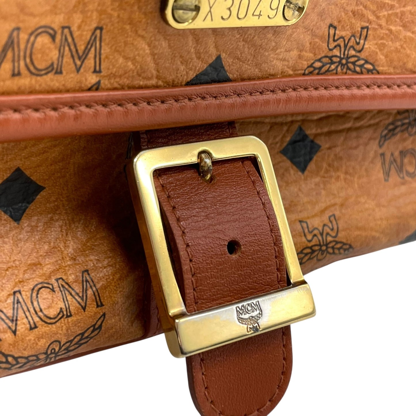 MCM エムシーエム ショルダーバッグ メッセンジャーバッグ ヴィセトス PVC レザー ブラウン 茶色 ゴールド金具 総柄 クロスボディ 斜め掛け ユニセックス K8