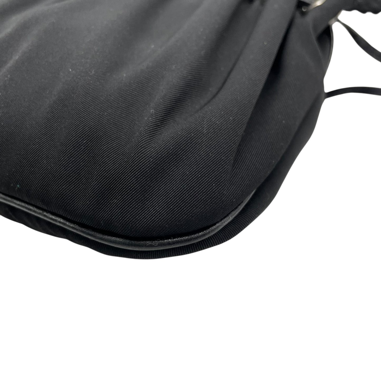 美品 ジバンシー ジバンシィ GIVENCHY ブラック 黒 ワンショルダー ショルダーバッグ ナイロン×レザー タッセル付き シルバー金具 高級 ハンドバッグ レディース K11