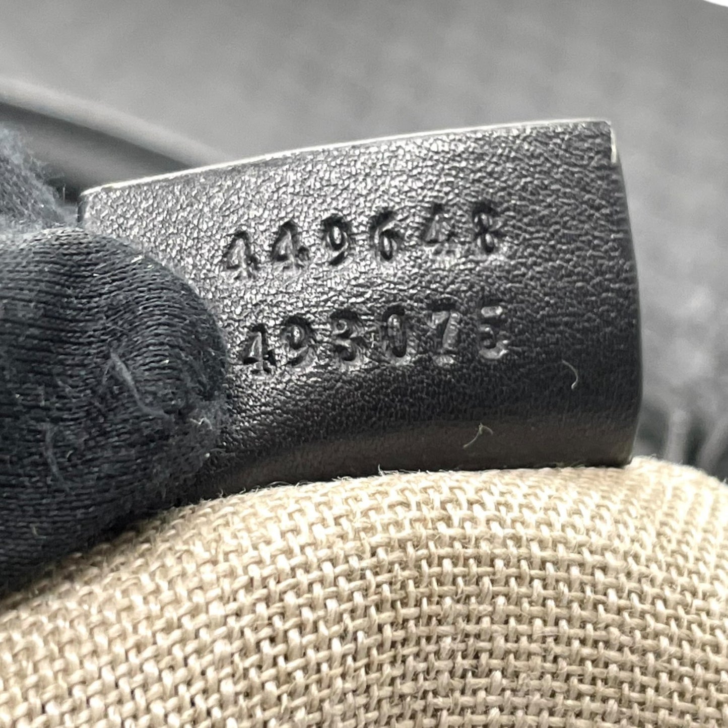 美品 GUCCI グッチ マイクログッチシマ トートバッグ 449648 黒 ブラック レザー ゴールド金具 肩掛け可 A4収納可 メンズ レディース E