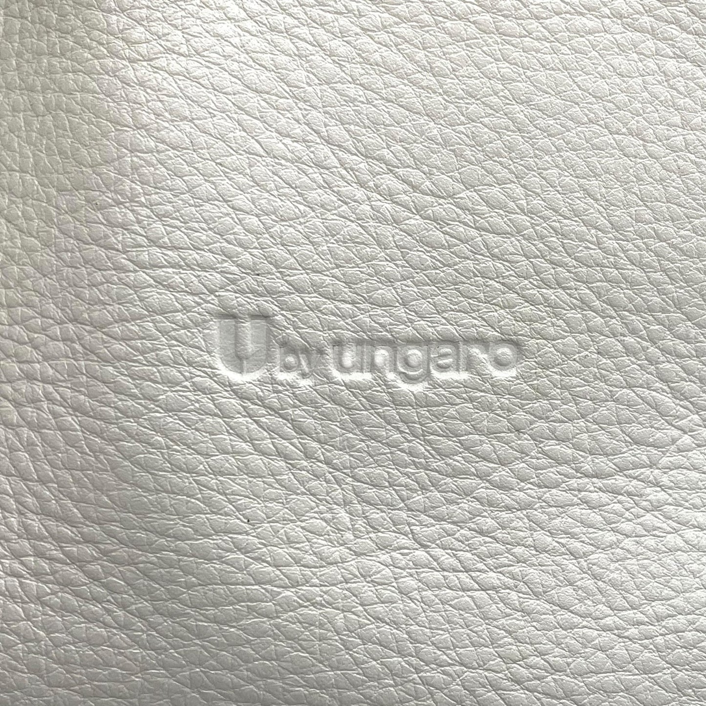 ウンガロ UNGARO レザー ショルダーバッグ ホーボーバッグ 白 ホワイト シルバー金具 レディース S94