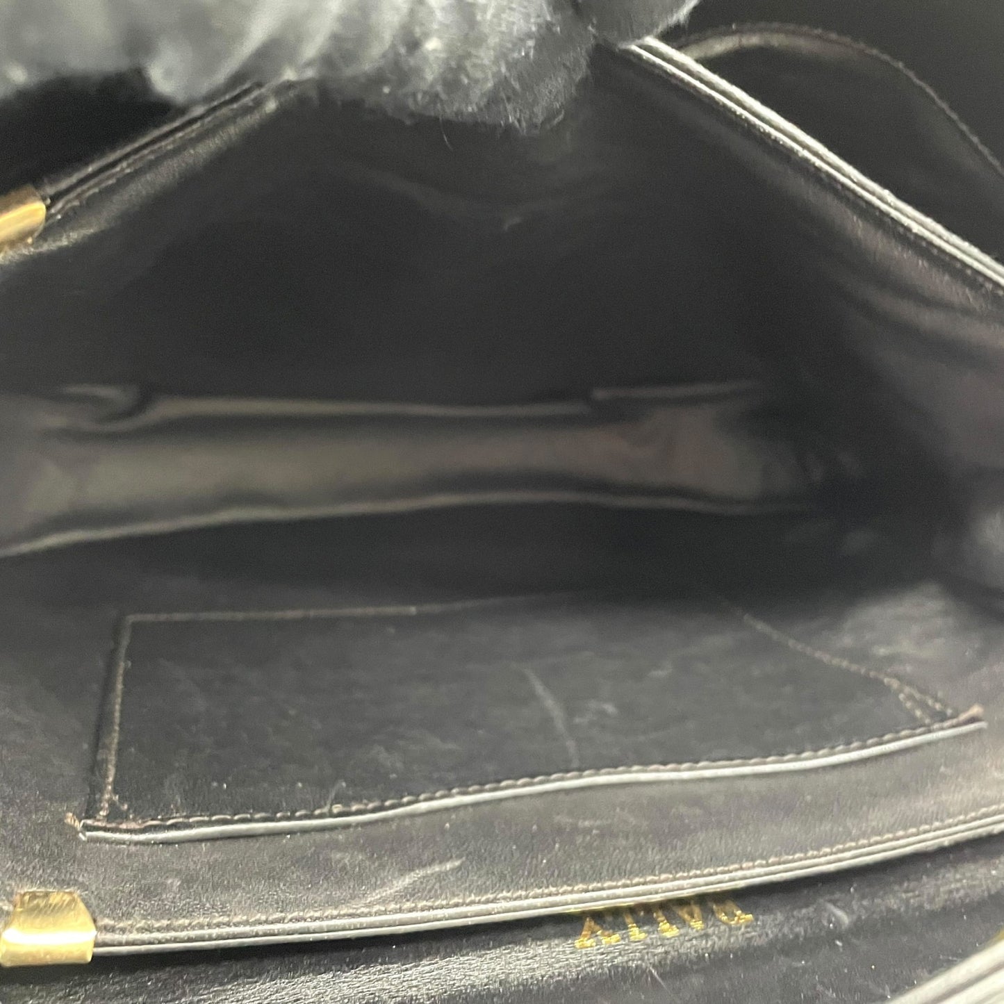 美品 バリー BALLY ショルダーバッグ ワンショルダー ハンドバッグ 2WAY レザー 黒 ブラック 金金具 ゴールド金具 トライアングルロゴ フラップ ヴィンテージ D4