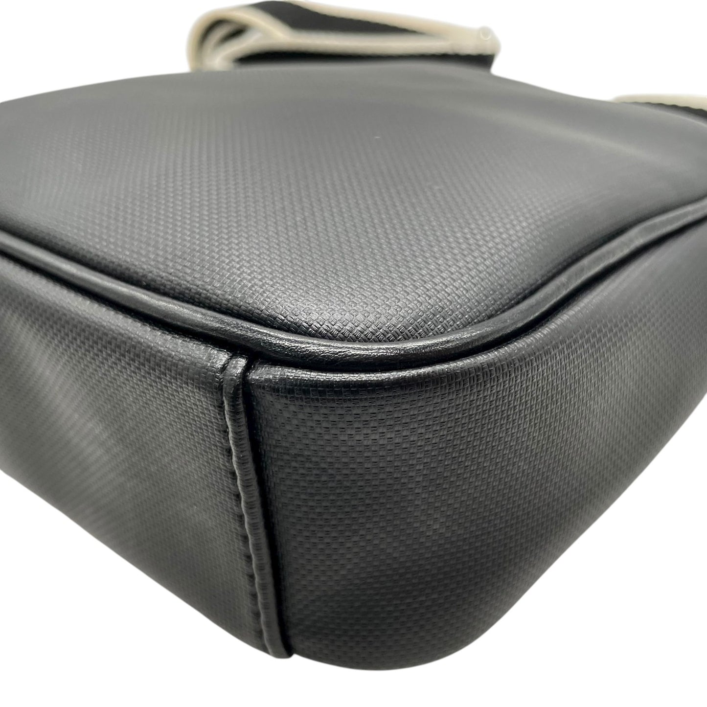 美品 カステルバジャック CASTELBAJAC ショルダーバッグ クロスボディ ロゴ刺繍 レザー ナイロン 黒 ブラック C11