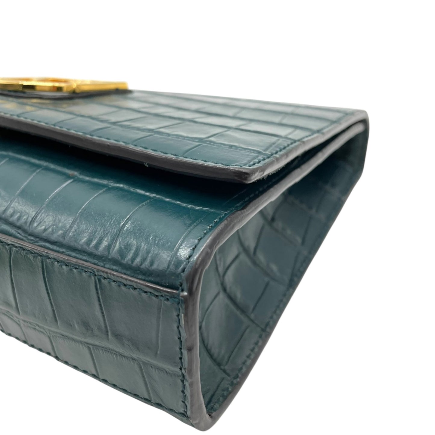 フルラ FURLA チェーンショルダーバッグ 型押し ダークグリーン 深緑 金金具 ゴールド金具 上品 高級感 A3