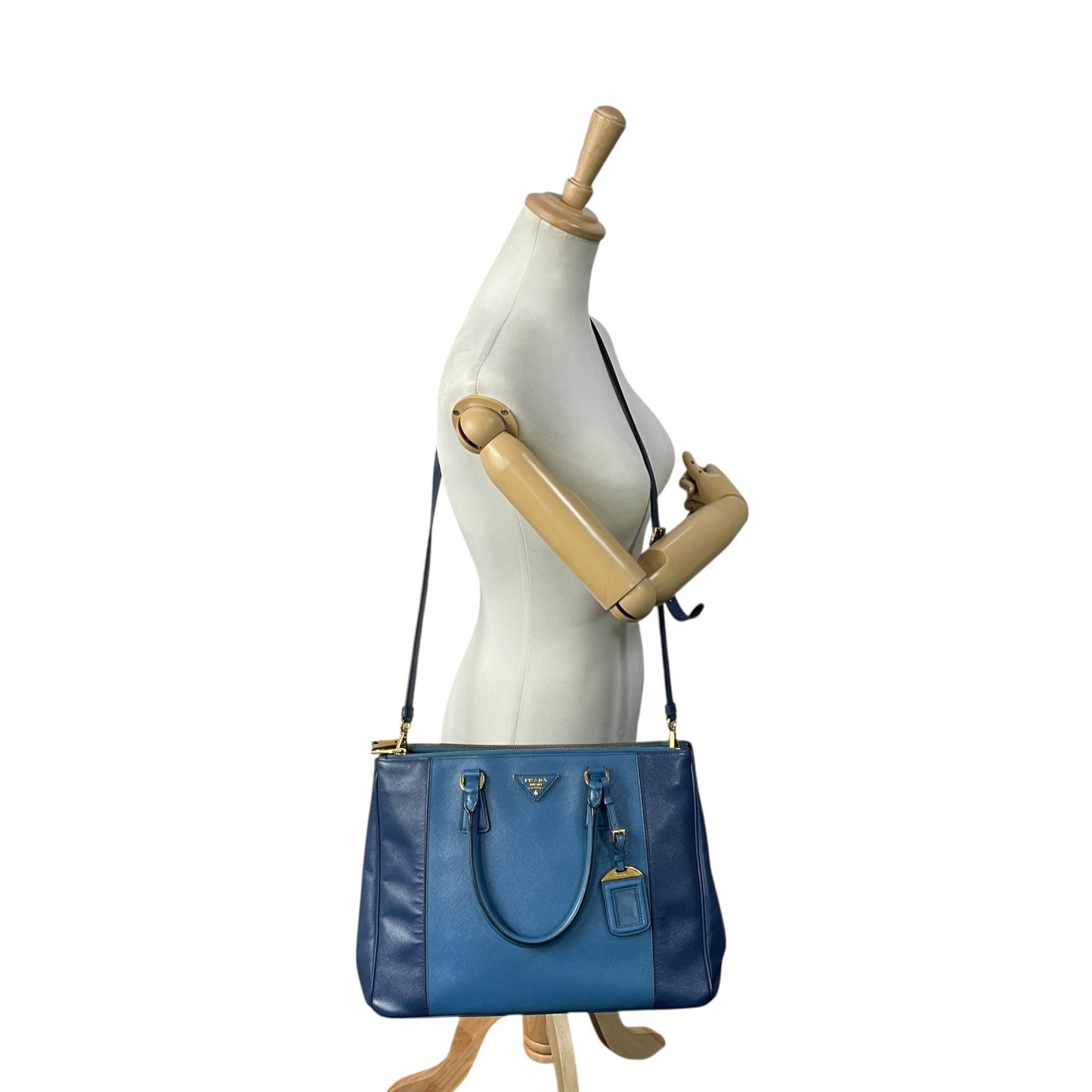 極美品 プラダ PRADA ガレリア ハンドバッグ トートバッグ 2way ショルダーバッグ サフィアーノレザー 三角ロゴ ブルー ゴールド金具 ハンドバッグ メンズ レディース A