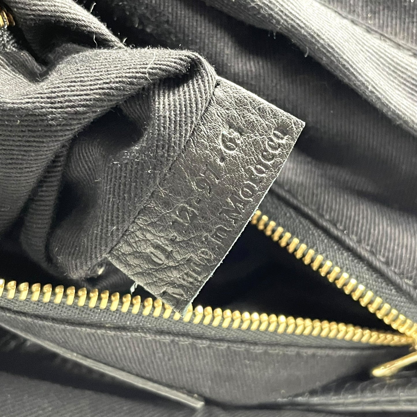 SEE BY CHLOE シーバイクロエ ショルダーバッグ 白 アイボリー 黒 ブラック レオパード ヒョウ柄 キャンバス レザー ゴールド金具 タッセル 斜め掛け可 レディース E5