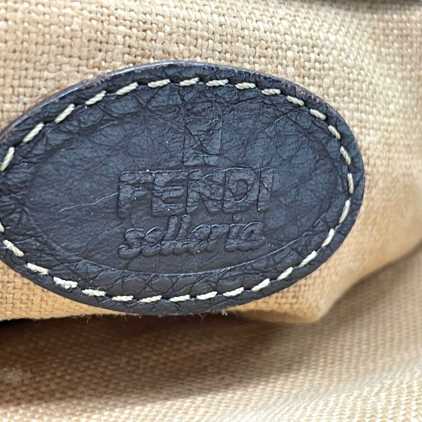 美品 FENDI フェンディ セレリア ショルダーバッグ ステッチ レザー 茶 ブラウン シルバー金具 斜め掛け可 ロゴストラップ ヴィンテージ レディース K3