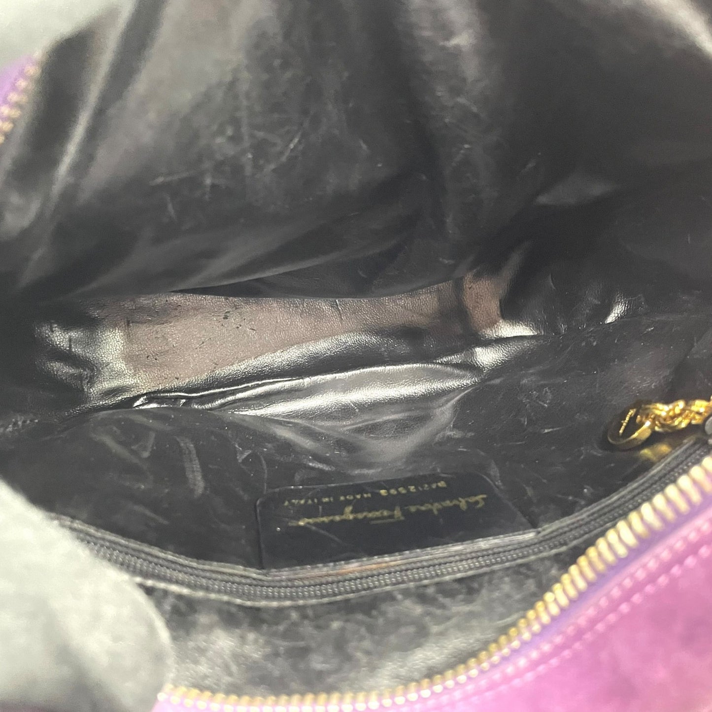 美品 Salvatore Ferragamo フェラガモ ガンチーニ ダブルガンチーニ ショルダーバッグ 紫 パープル スエード ゴールド金具 斜め掛け可 ポシェット ヴィンテージ レディース D7