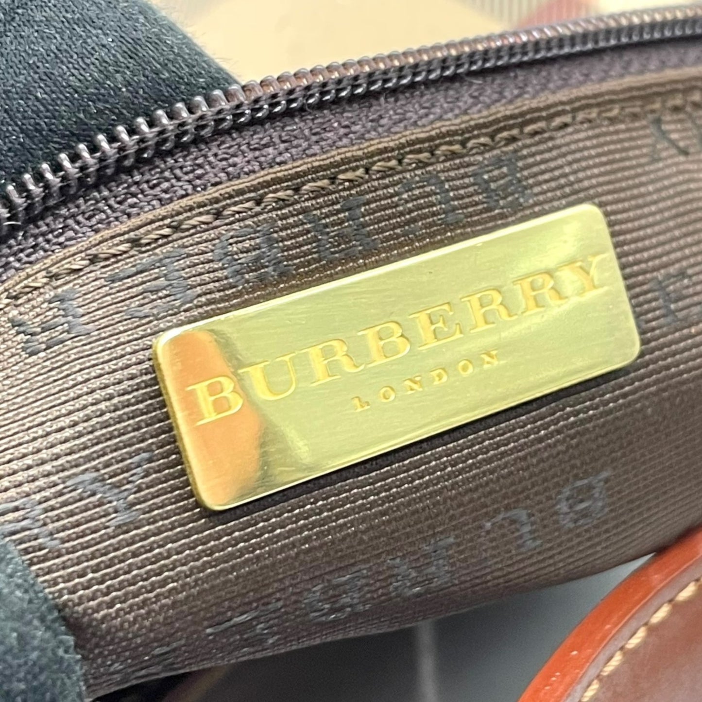 美品 BURBERRY バーバリー ノバチェック シャドーホース ワンショルダーバッグ ショルダーバッグ PVC×レザー ブラウン ヴィンテージ ゴールド金具 肩掛け C7