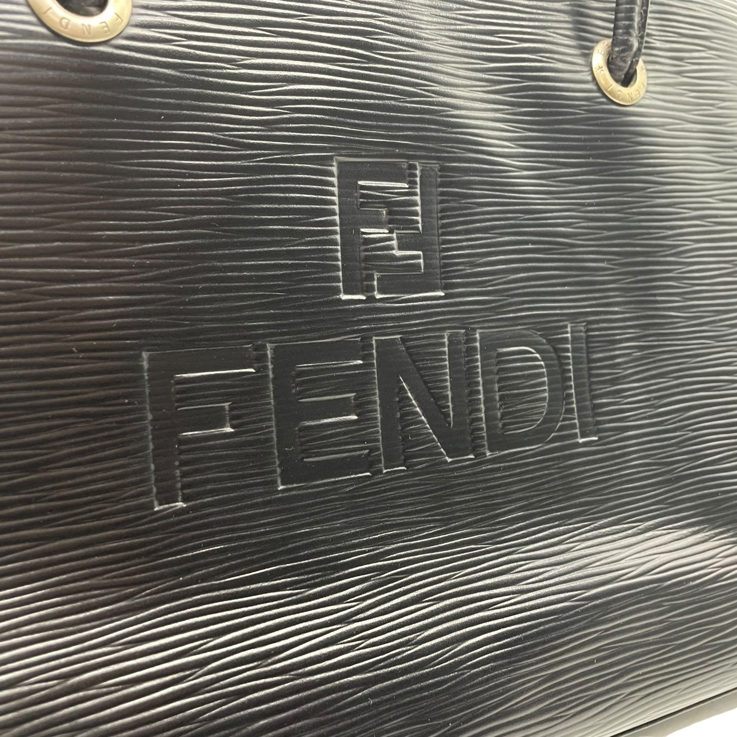 FENDI フェンディ トートバッグ ショルダーバッグ ワンショルダー 黒 ブラック エピレザー ロゴ型押し シルバー金具 FFロゴ 大容量 ヴィンテージ オールド C
