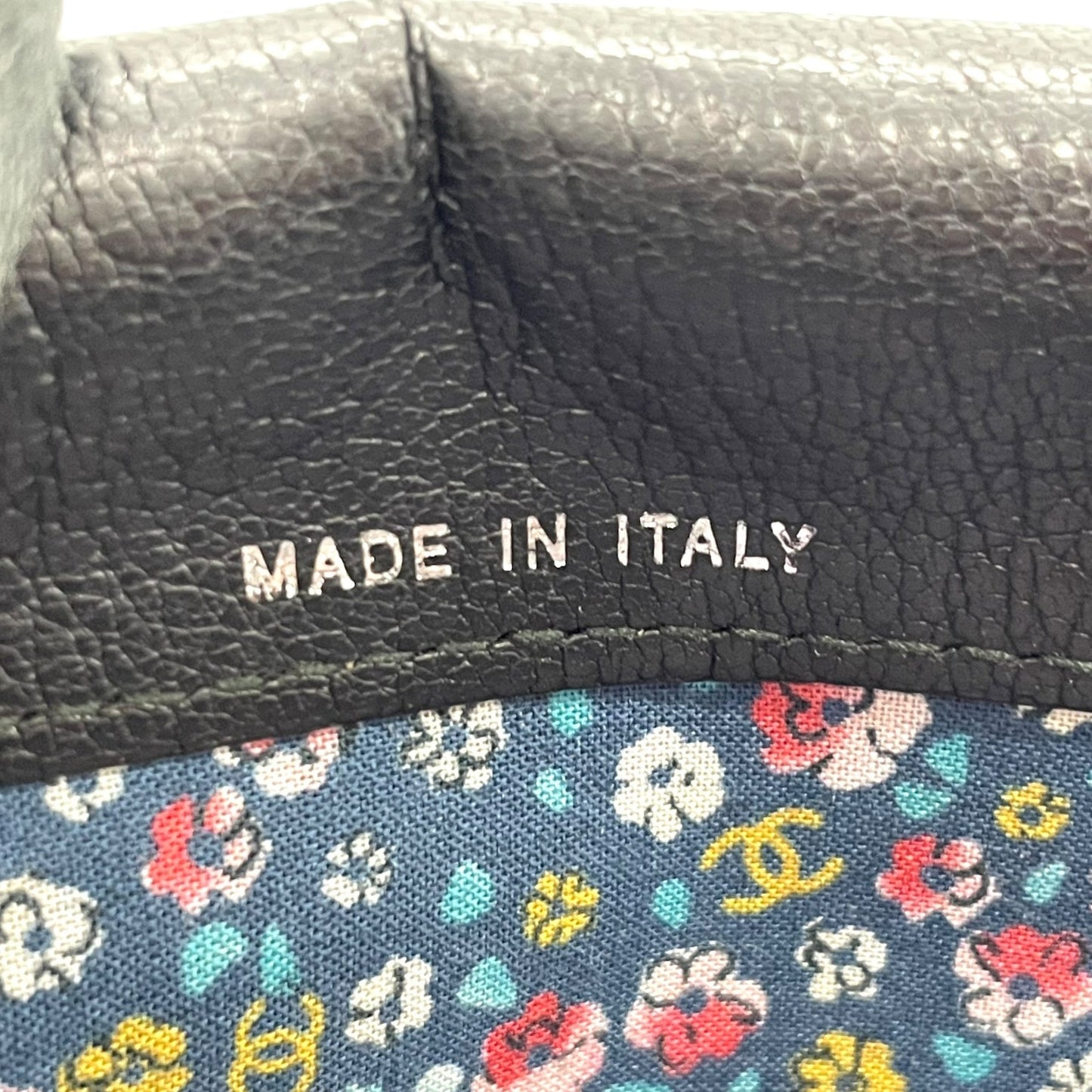 CHANEL シャネル ココマーク ラッキーフラワー クローバー 二つ折り 長財布 レザー 黒 ブラック フラワープリント レディース ヴィンテージ W5