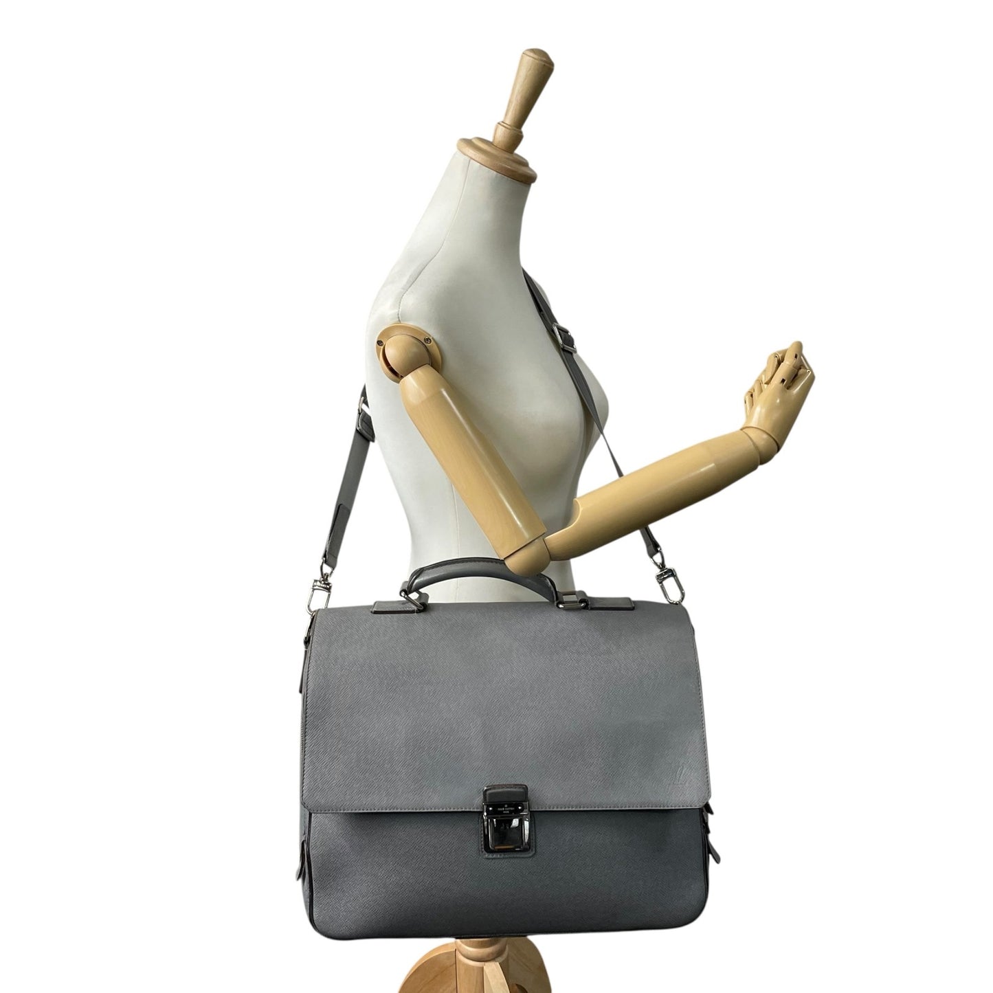 LOUIS VUITTON ルイヴィトン タイガ レザー ヴァシリGM ビジネスバッグ 2WAY ショルダーバッグ M32638 グラシエ グレー 灰色 シルバー金具 メンズ レディース D