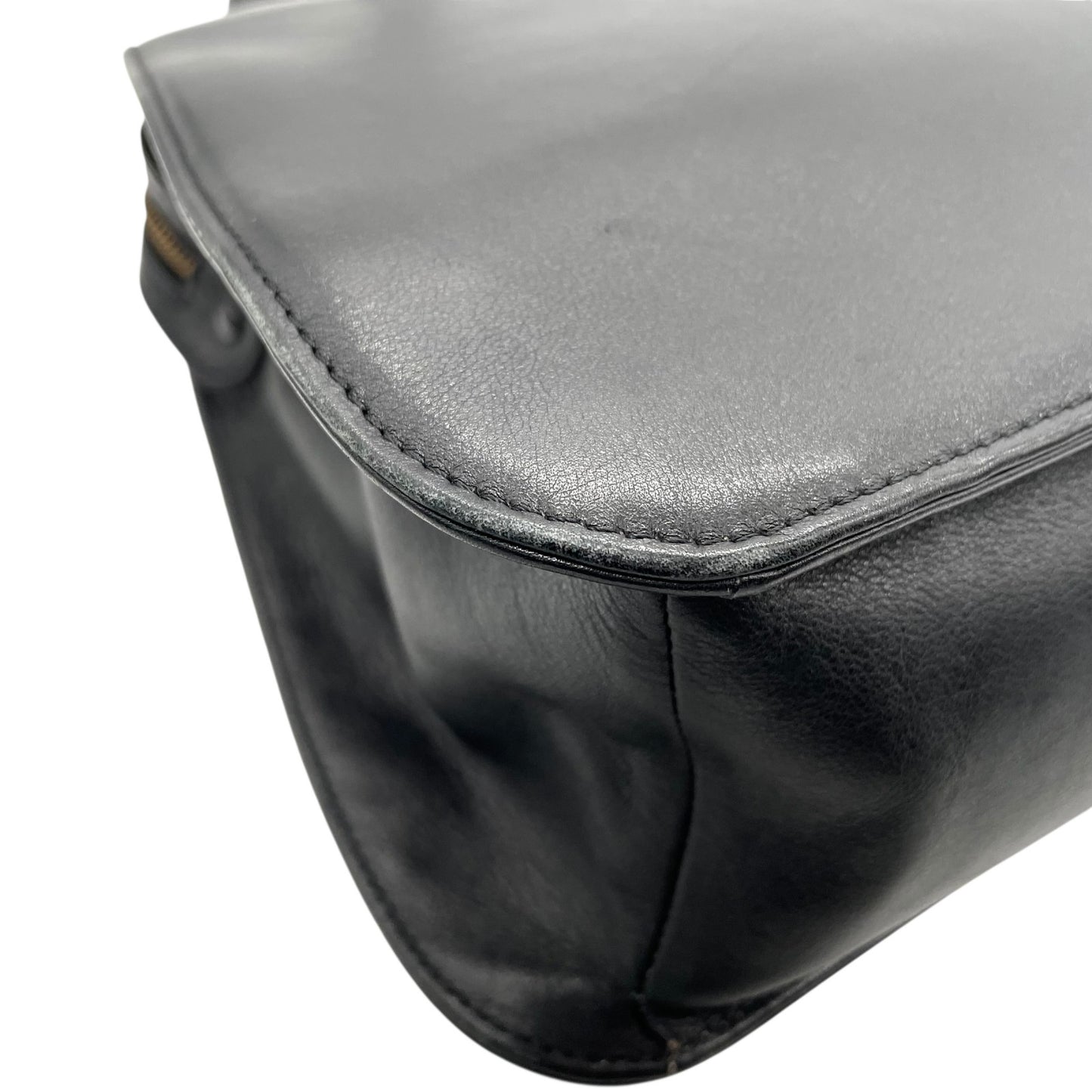 GIANNI VERSACE ジャンニ ヴェルサーチ ワンショルダー ショルダーバッグ メデューサ レザー 黒 ブラック ゴールド金具 肩掛け可 ファスナー開閉 レディース ヴィンテージ Z3