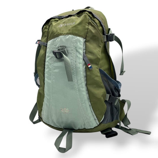 エーグル AIGLE リュックサック グリーン 緑 カーキ ナイロン キャンバス メンズ レディース バッグパック 登山 ハイキング U14