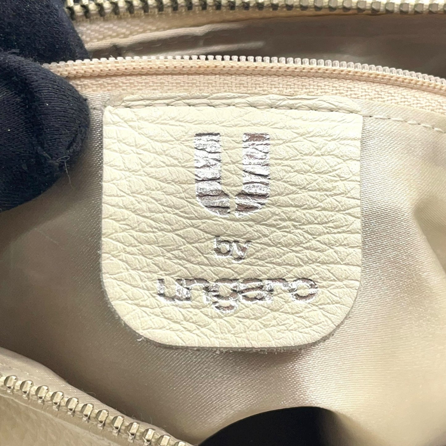 ウンガロ UNGARO レザー ショルダーバッグ ホーボーバッグ 白 ホワイト シルバー金具 レディース S94