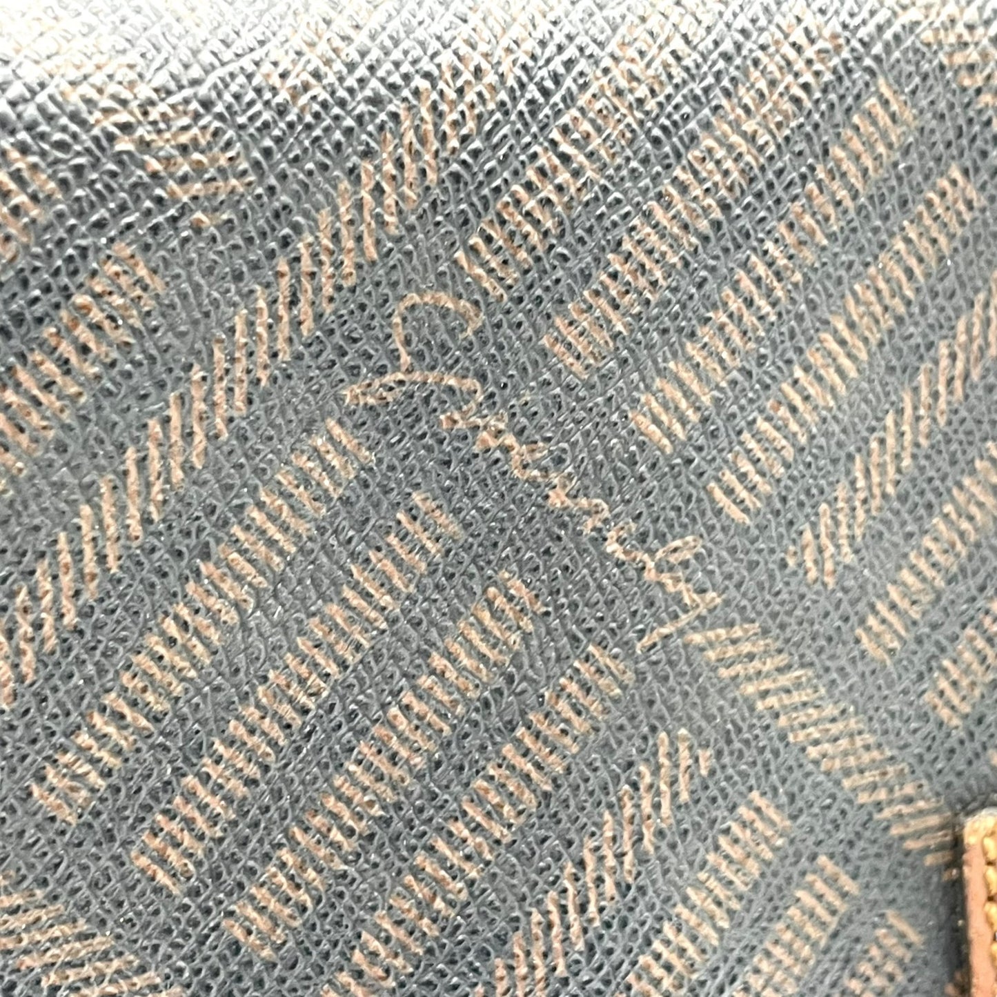 ジバンシィ GIVENCHY ジバンシー ショルダーバッグ モノグラム柄 フラップ ブラウン 茶色 ブラック 黒 ロゴプレート ヴィンテージ A3