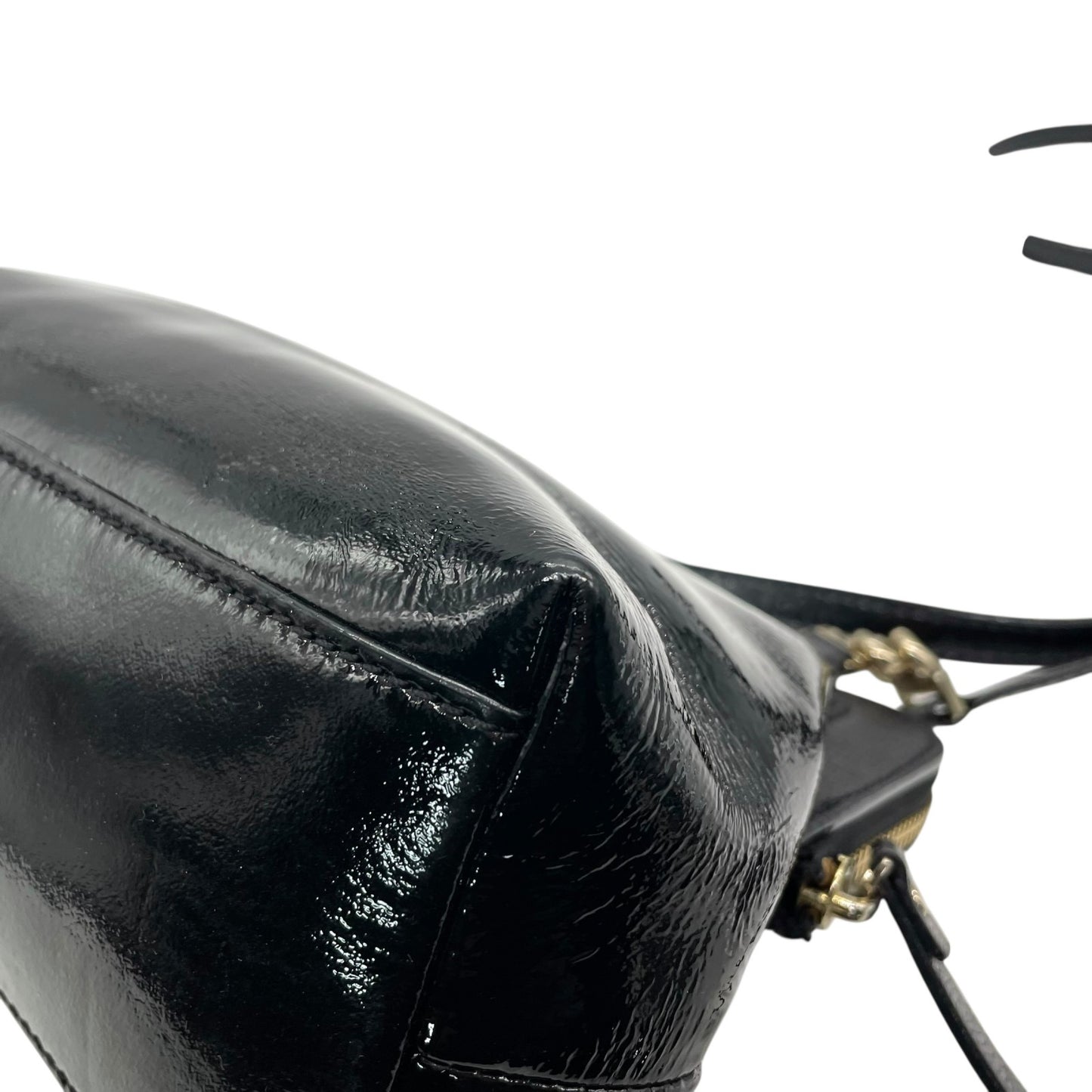 ケイトスペード kate spade ヴェリーゼ ショルダーバッグ エナメル レザー 黒 ブラック ゴールド金具 ロゴ 斜め掛け可 ポシェット レディース U6