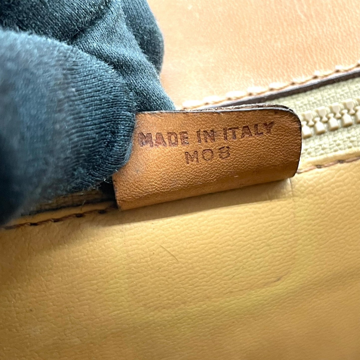 美品 CELINE オールドセリーヌ マカダム柄 トリオンフ ショルダーバッグ PVC レザー ベージュ ブラウン ゴールド金具 斜め掛け可 フラップ開閉 ヴィンテージ レディース K11