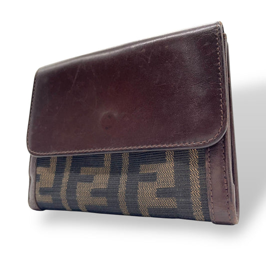 フェンディ FENDI 財布 ズッカ柄 ブラウン 茶色 ブラック 黒 キャンバス レザー 二つ折り ウォレット W4