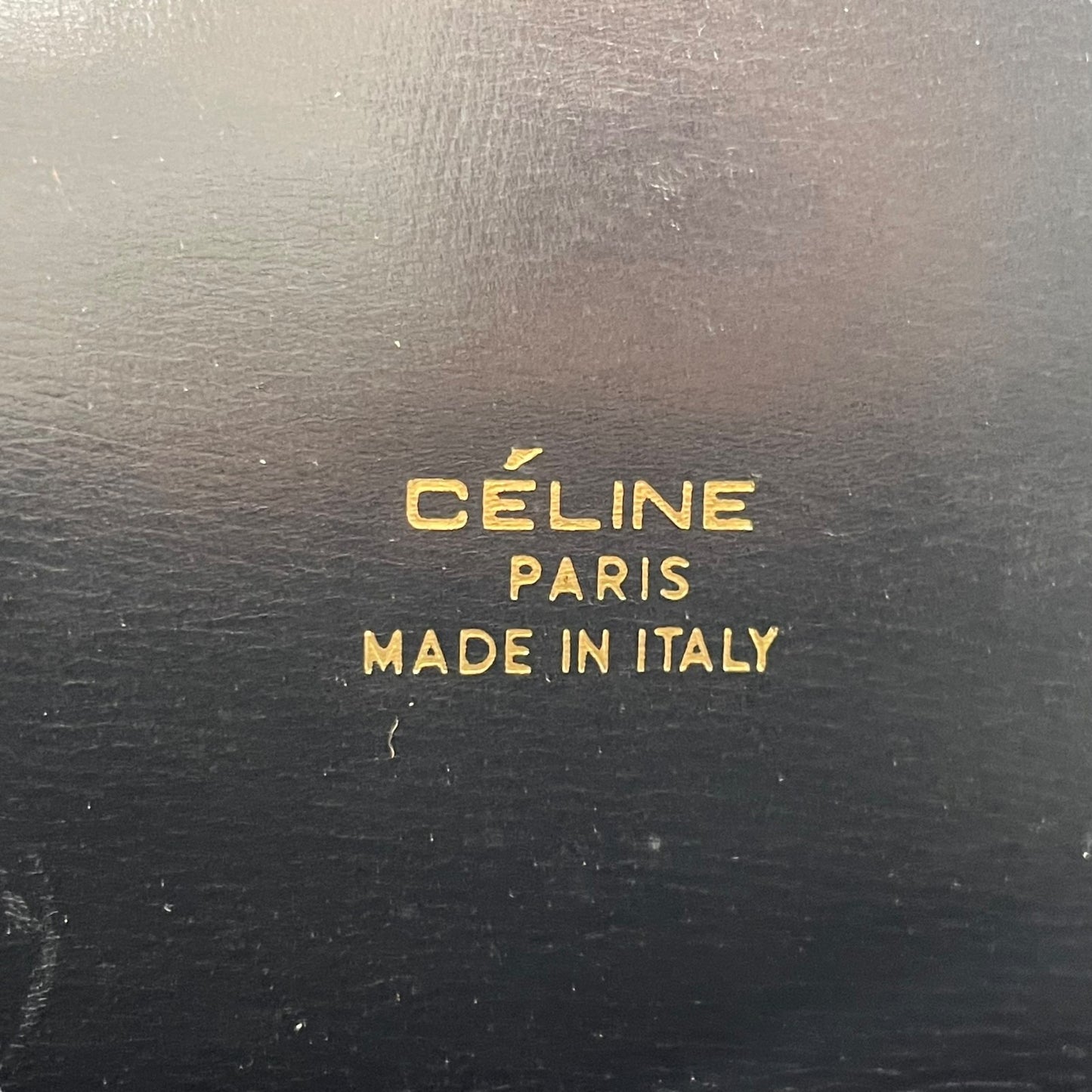 美品 CELINE セリーヌ ショルダーバッグ 黒 ブラック レザー 馬車金具 ゴールド金具 ホースキャリッジ サルキー ヴィンテージ レディース オールドセリーヌ 斜め掛け可 フラップ開閉 C1