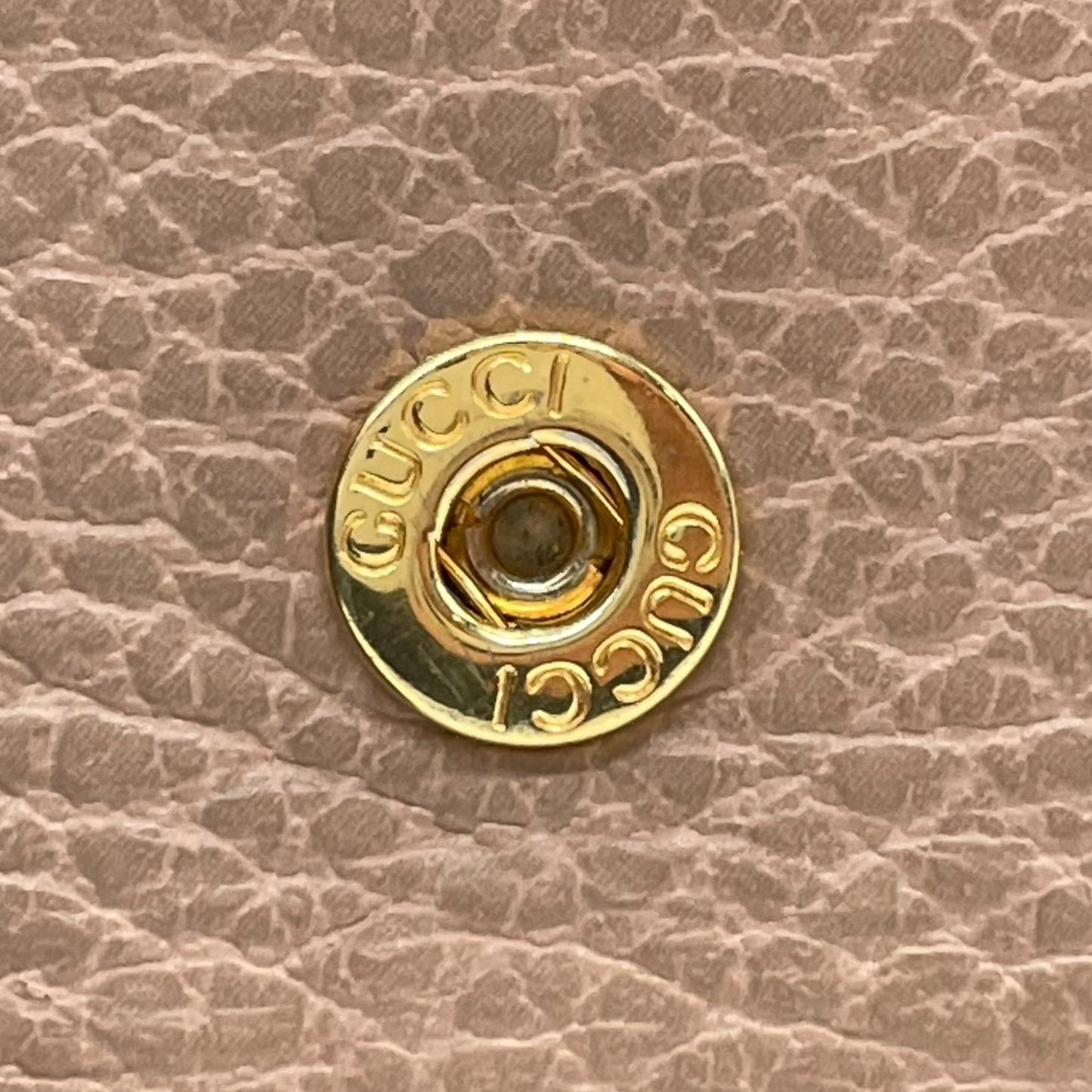 GUCCI グッチ GGマーモント 三つ折り財布 474746 ピンクベージュ レザー 本革 シボ革 ゴールド金具 レディース W2