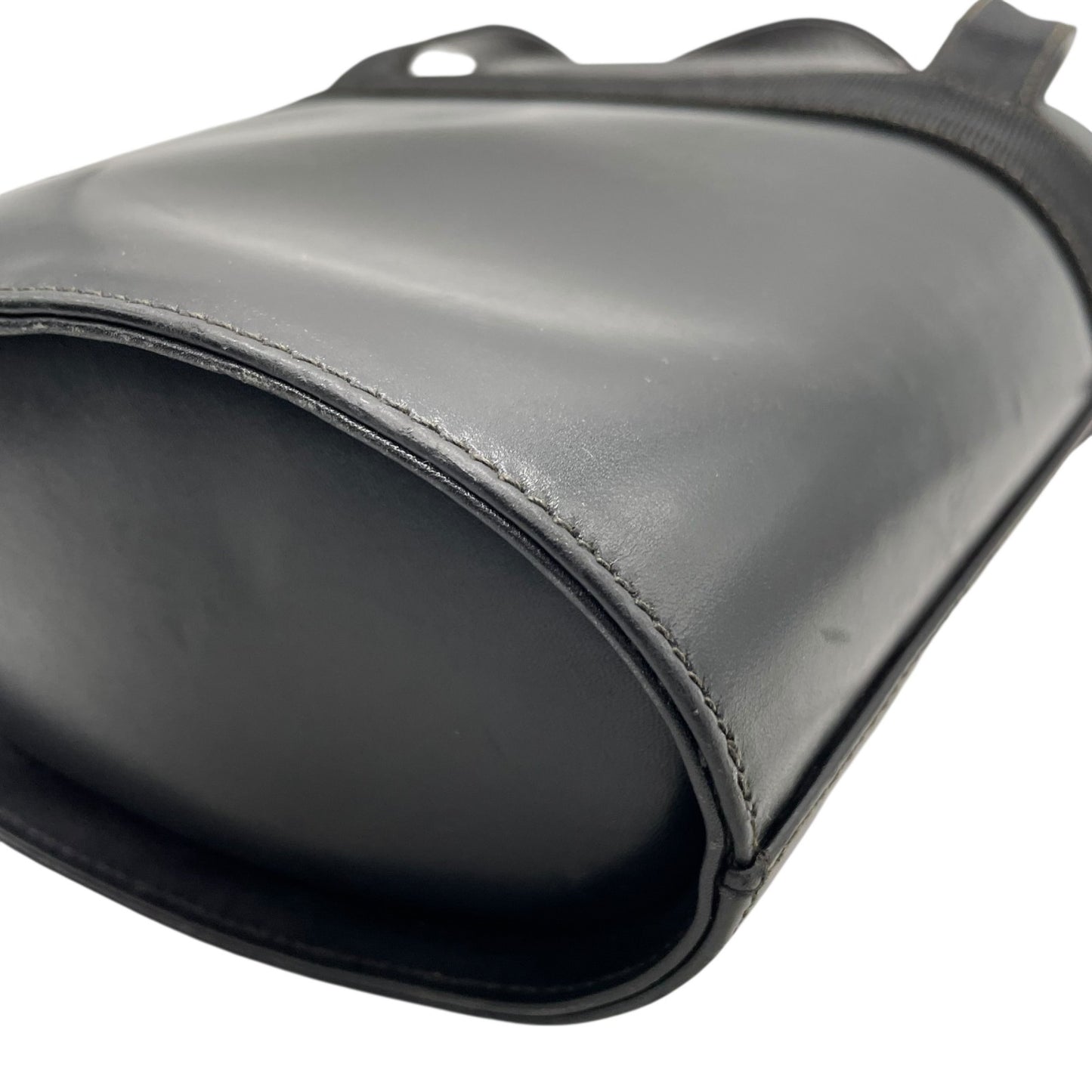 Salvatore Ferragamo サルヴァトーレ フェラガモ BA216161 ハンドバッグ ヴァラリボン 黒 ブラック レザー ゴールド金具 バケツ型 ヴィンテージ レディース B4