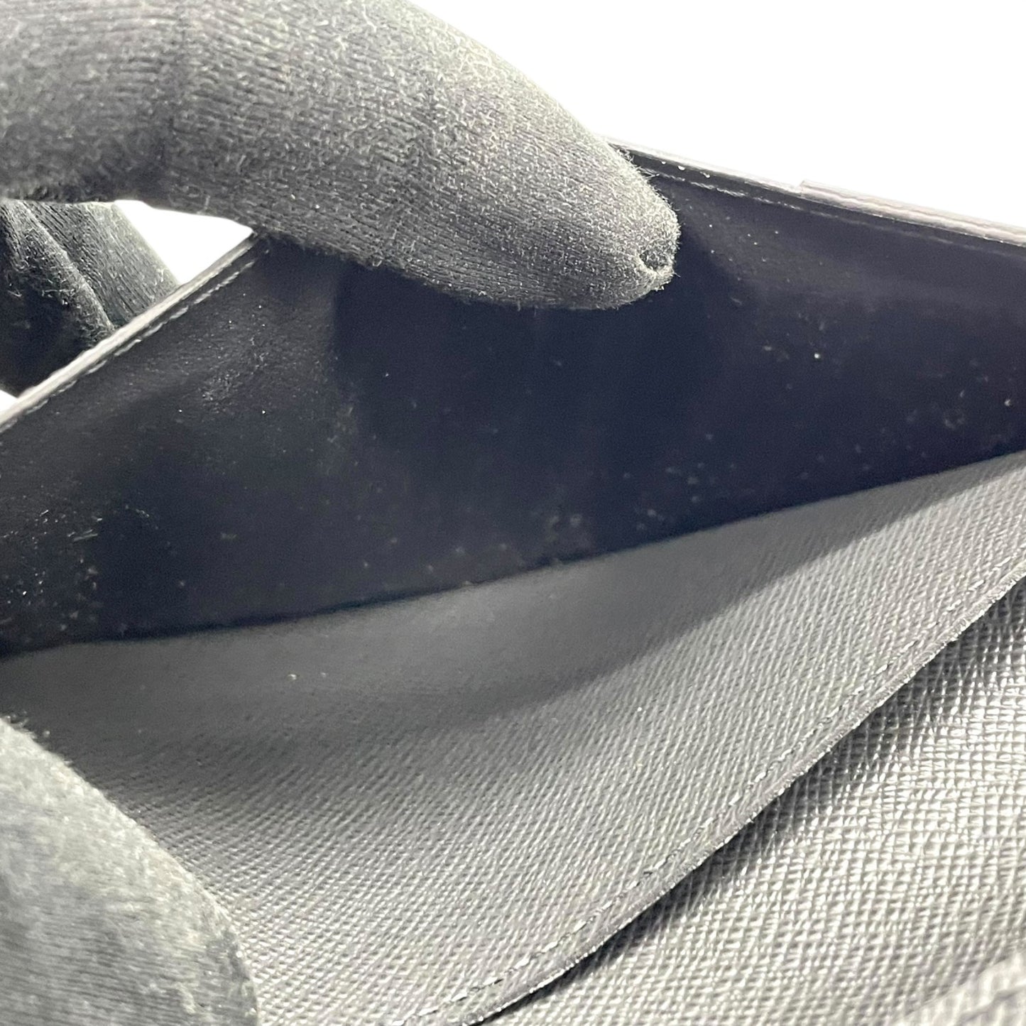 美品 LOUIS VUITTON ルイヴィトン タイガ ポルトフォイユ・ロン 二つ折り 長財布 M33402 レザー 黒 ブラック メンズ W5