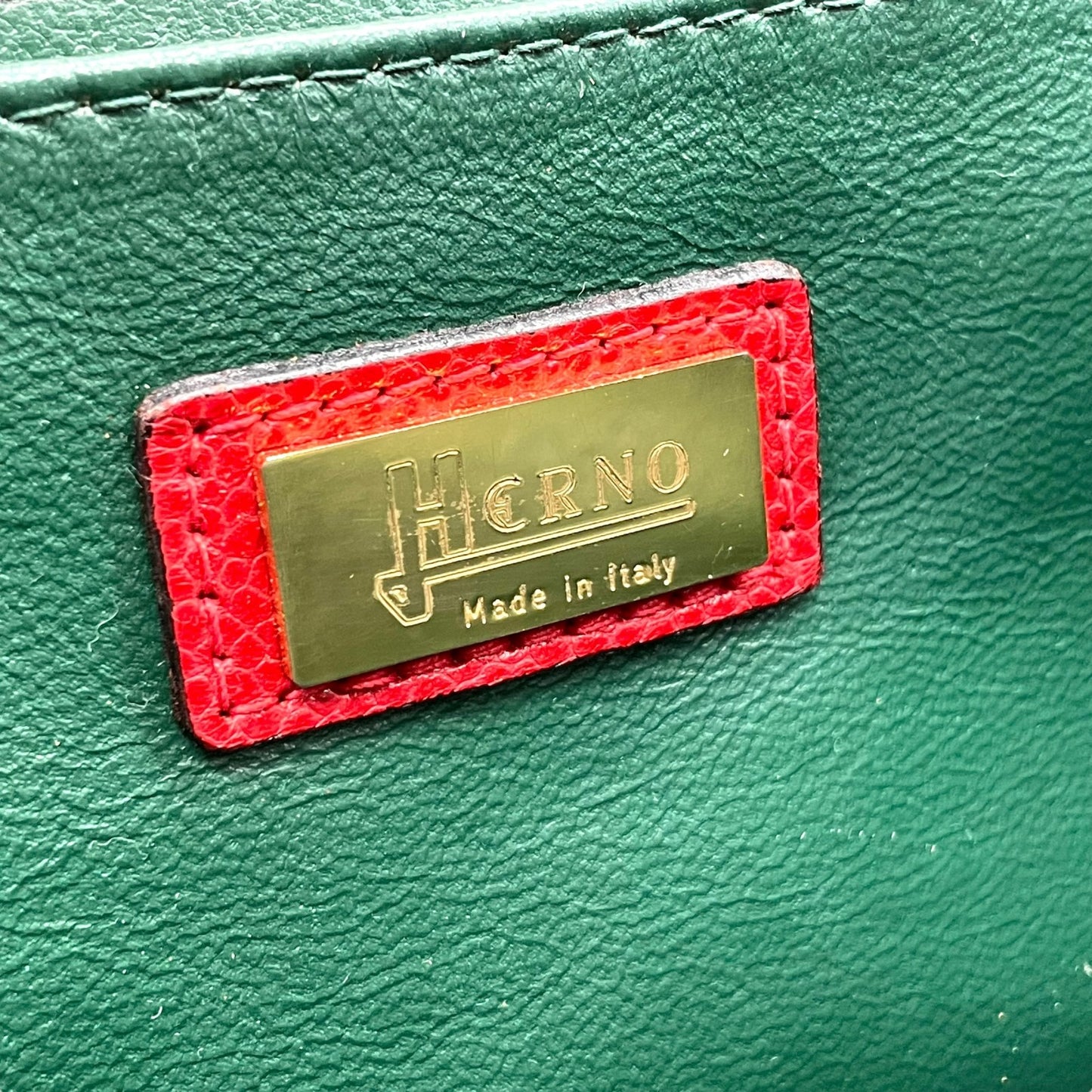 HERNO ヘルノ ハンドバッグ レザー レッド 赤 金金具 ゴールド金具 ヴィンテージ U8