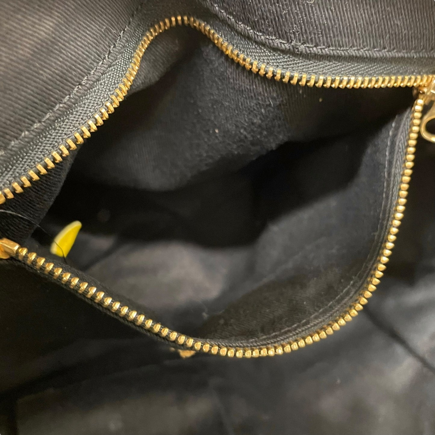 シーバイクロエ SEE BY CHLOE ハンドバッグ トートバッグ 黄色 レモンイエロー レザー ゴールド金具 ロゴ ベルト フリル ファスナー開閉 肩掛け可 レディース U12