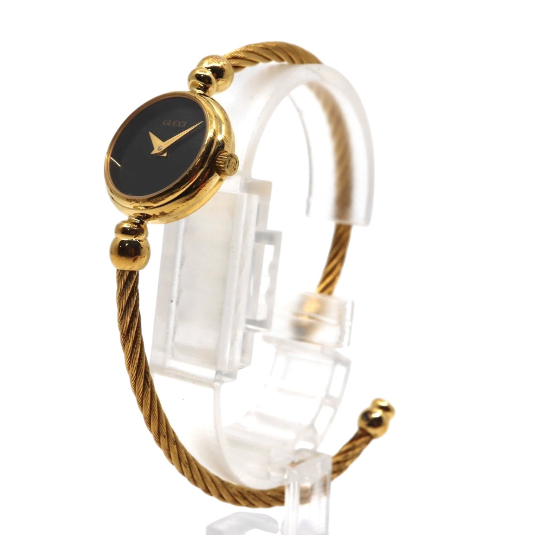 美品 電池交換済 グッチ GUCCI 2700.2.L 腕時計 レディースウォッチ バングルウォッチ ワイヤーブレスレット クォーツ ゴールド ブラック文字盤 アナログ ヴィンテージ ビンテージ エレガント クラシック ドレスウォッチ 稼働品 G3