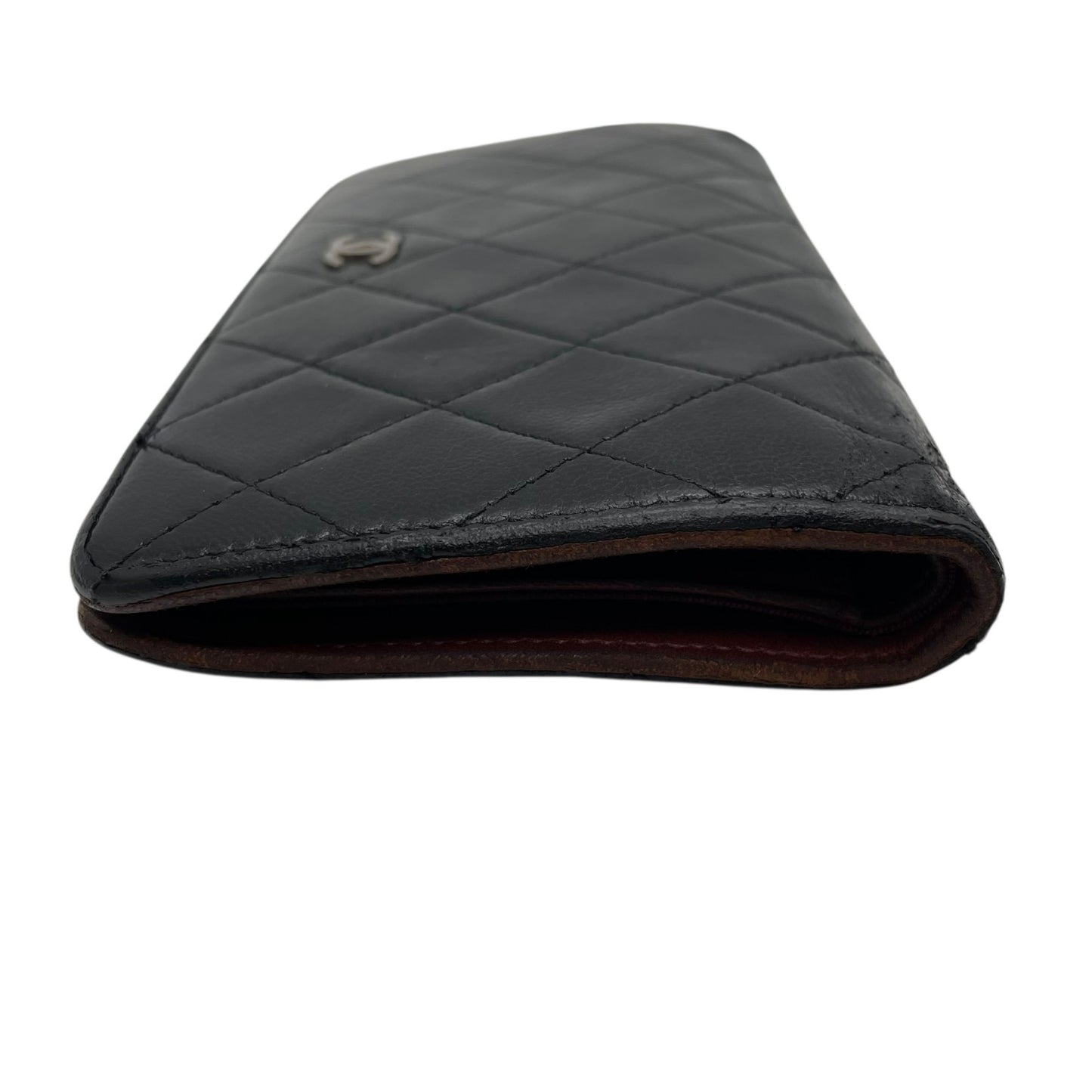 CHANEL シャネル 二つ折り 長財布 マトラッセ 黒 ブラック 茶 ブラウン レザー キャビアスキン ココマーク シルバー金具 レディース W4