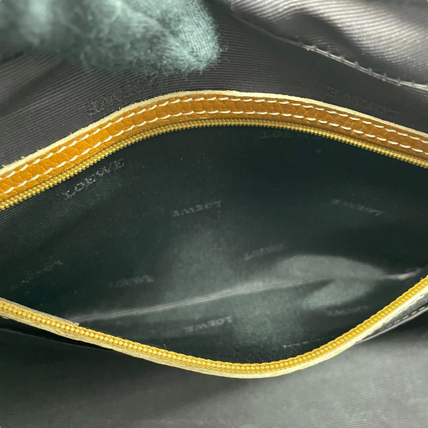 美品 ロエベ LOEWE センダ ハンドバッグ キャメルブラウン 茶 レザー シルバー金具 ファスナー開閉 ロゴ型押し レディース A