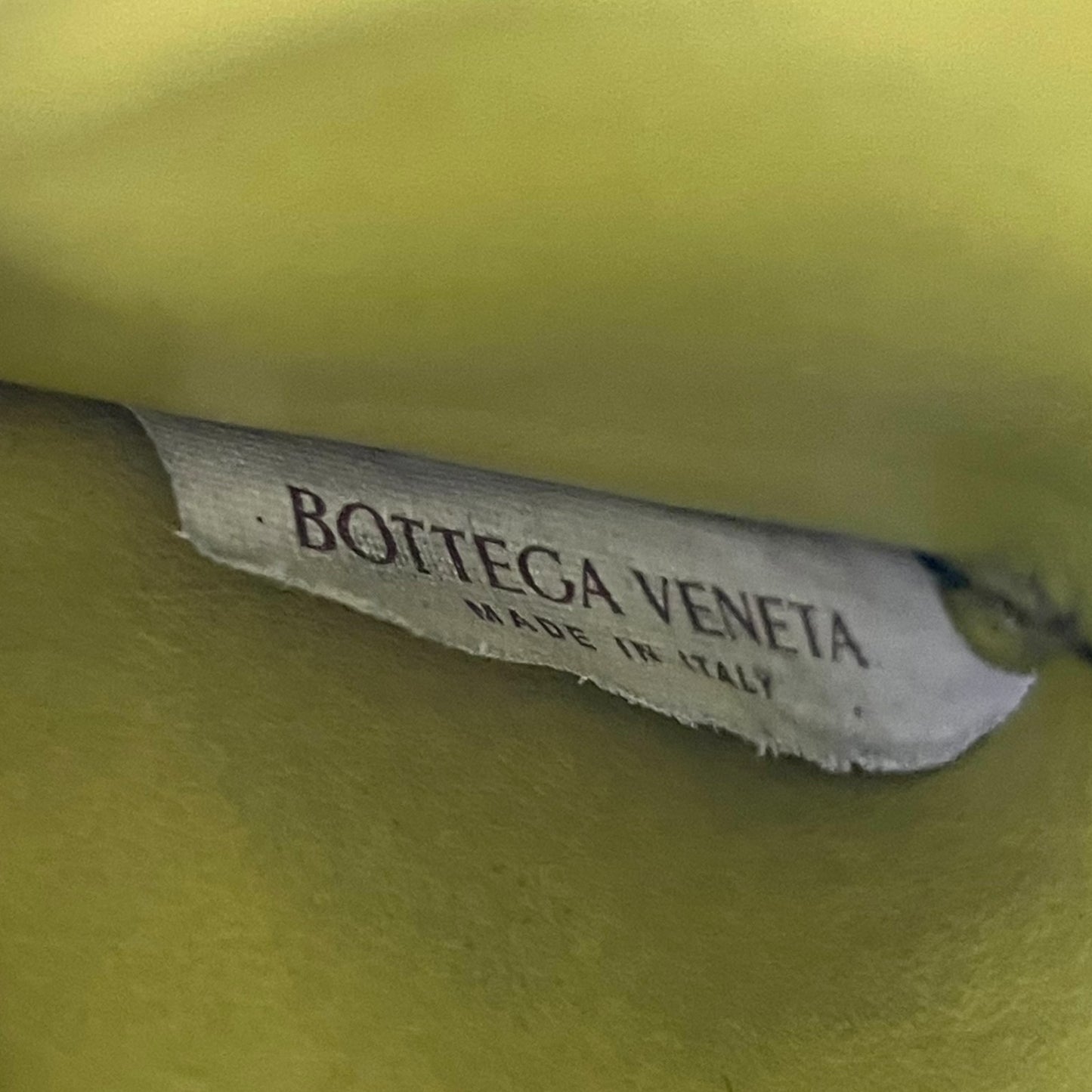 BOTTEGA VENETA ボッテガヴェネタ イントレチャート 二つ折り財布 コンパクトウォレット 緑 キウイグリーン レザー ゴールド金具 レディース M4