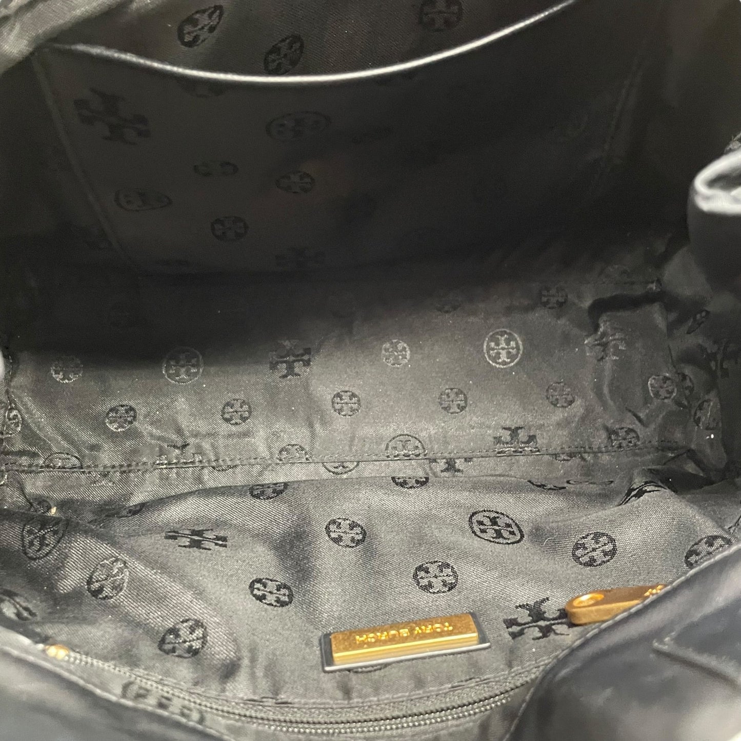 美品 TORY BURCH トリーバーチ エラ トートバッグ ブラック ナイロン レザー ゴールド金具 ロゴ 肩掛け可 レディース U17