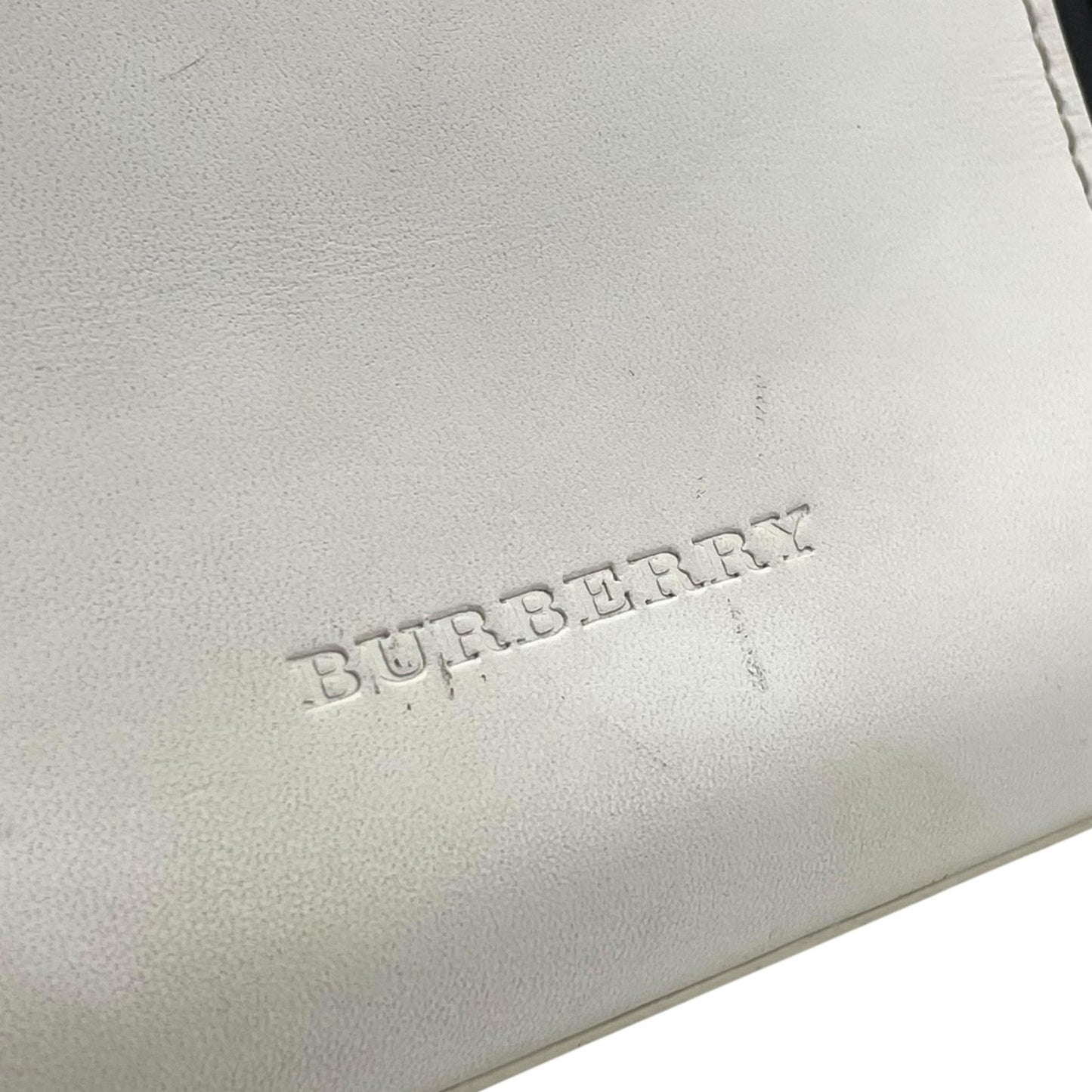 BURBERRY バーバリー ハンドバッグ 白 ホワイト 黒 ブラック レザー シルバー金具 ロゴ 横長 Y2K ノバチェック レディース C2
