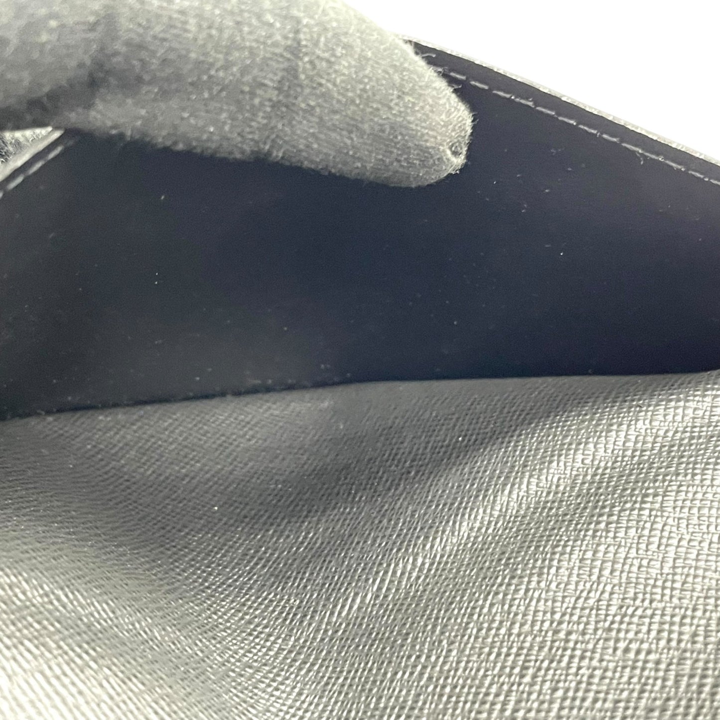 美品 LOUIS VUITTON ルイヴィトン タイガ ポルトフォイユ・ロン 二つ折り 長財布 M33402 レザー 黒 ブラック メンズ W5