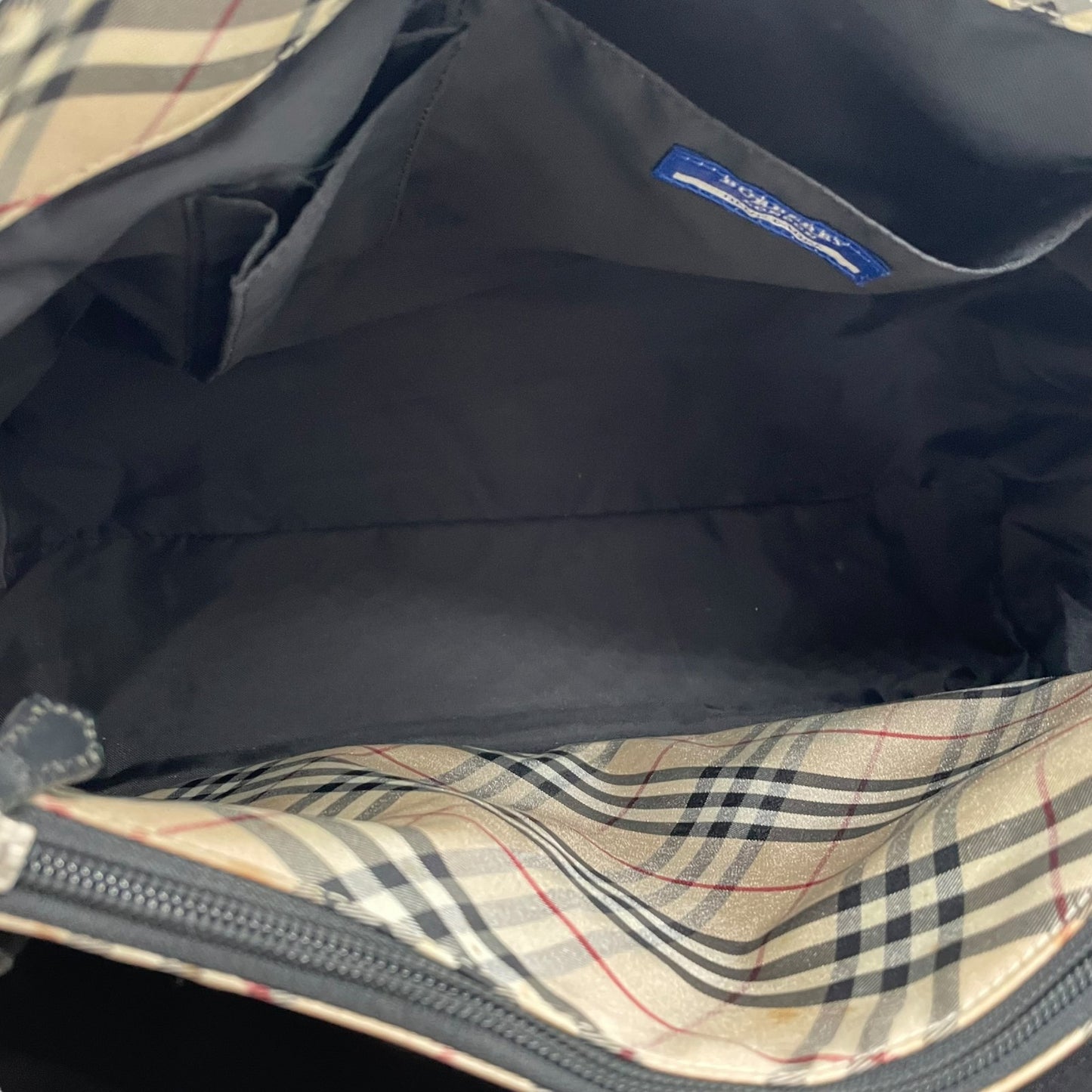 BURBERRY BLUE LABEL バーバリーブルーレーベル トートバッグ ブラック ナイロン 内装ノバチェック A4収納可 ハンドバッグ ロゴ シンプル 通勤通学にも最適 B5