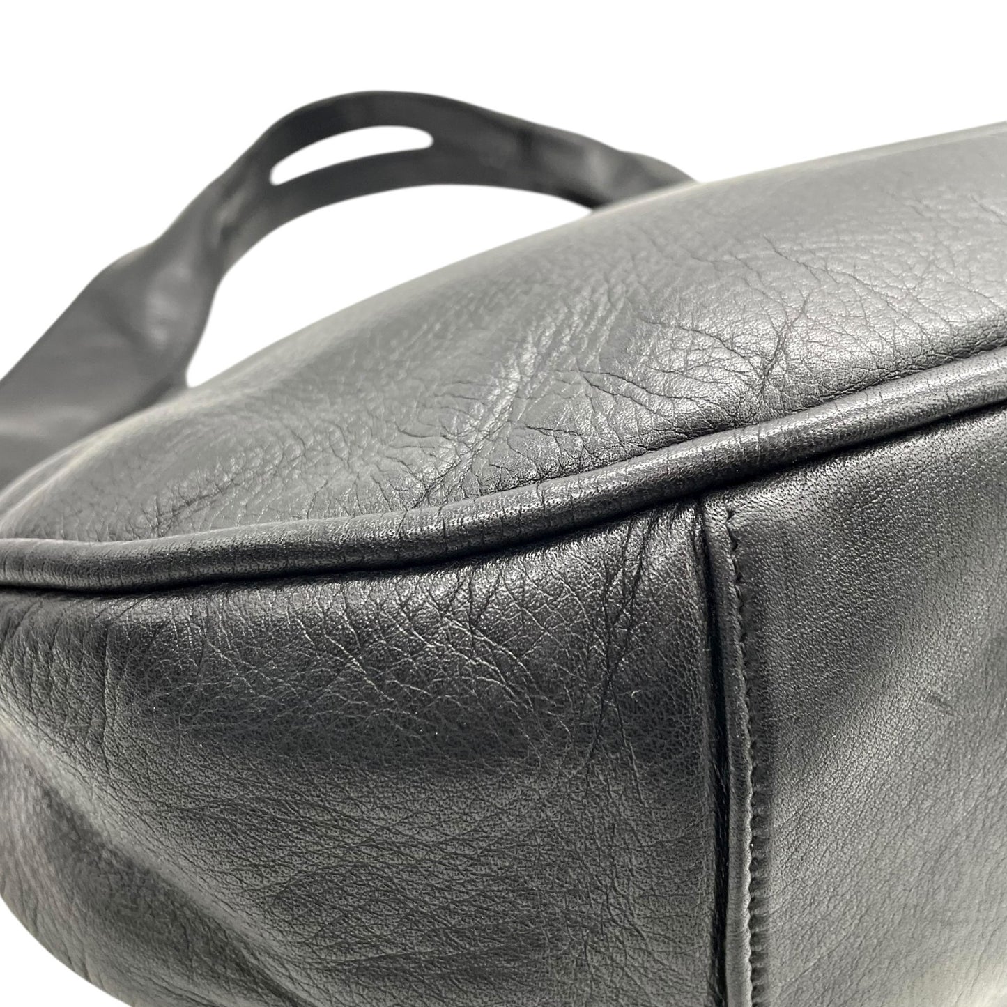 未使用級 ヴィヴィアンウエストウッド Vivienne Westwood オーブ ロゴ ハンドバッグ ワンショルダー ホーボーバッグ タッセル付き フリンジ 黒 ブラック レザー ゴールド金具 C8