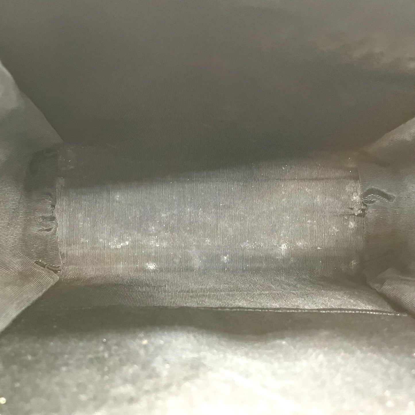 美品 ジバンシィ GIVENCHY ハンドバッグ レザー 黒 ブラック 金金具 ゴールド金具 フォーマル ヴィンテージ ロゴボタン フォーマル A8