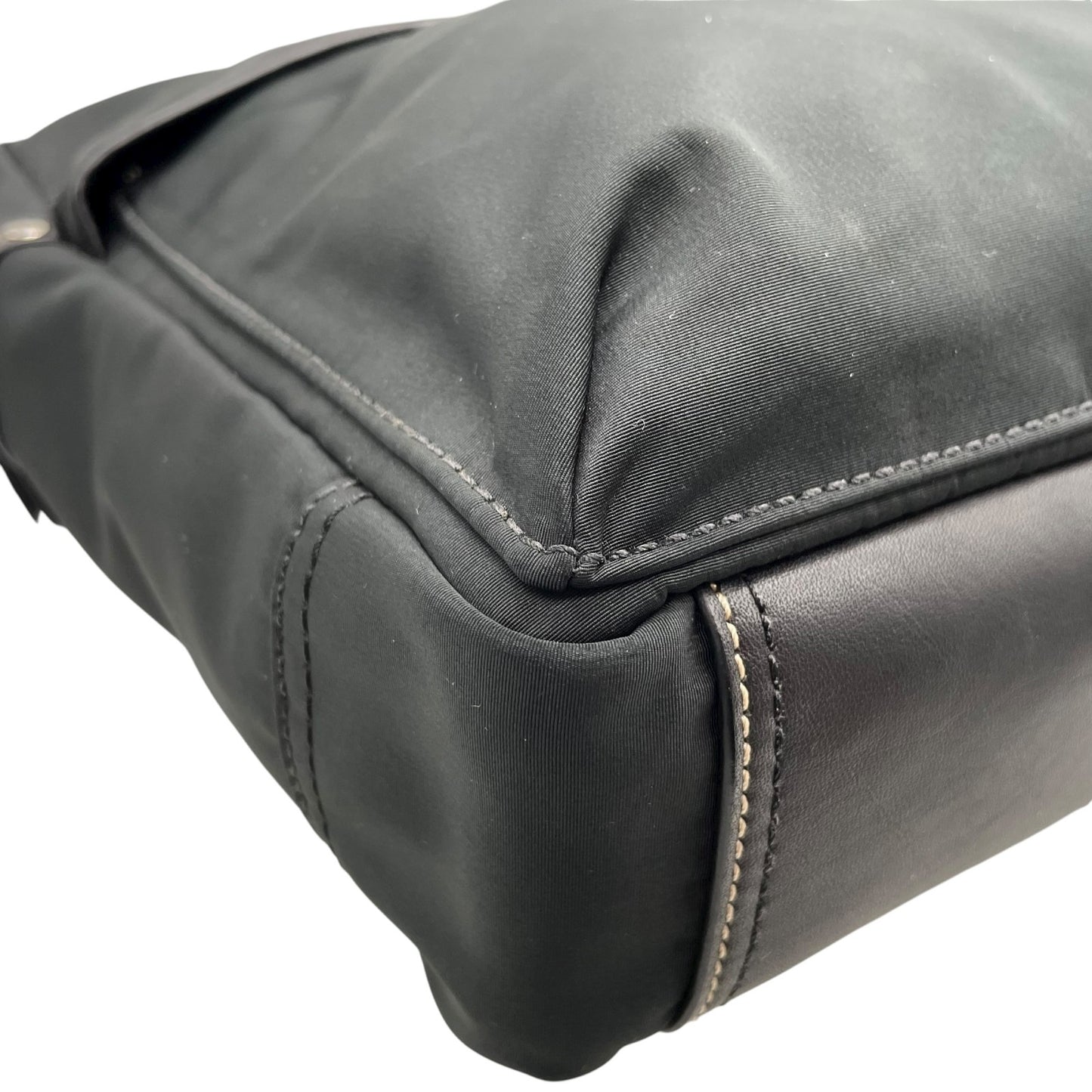 未使用級 美品 コーチ COACH ナイロン レザー ショルダーバッグ クロスボディ 70204 黒 ブラック 軽量 メンズ レディース S24