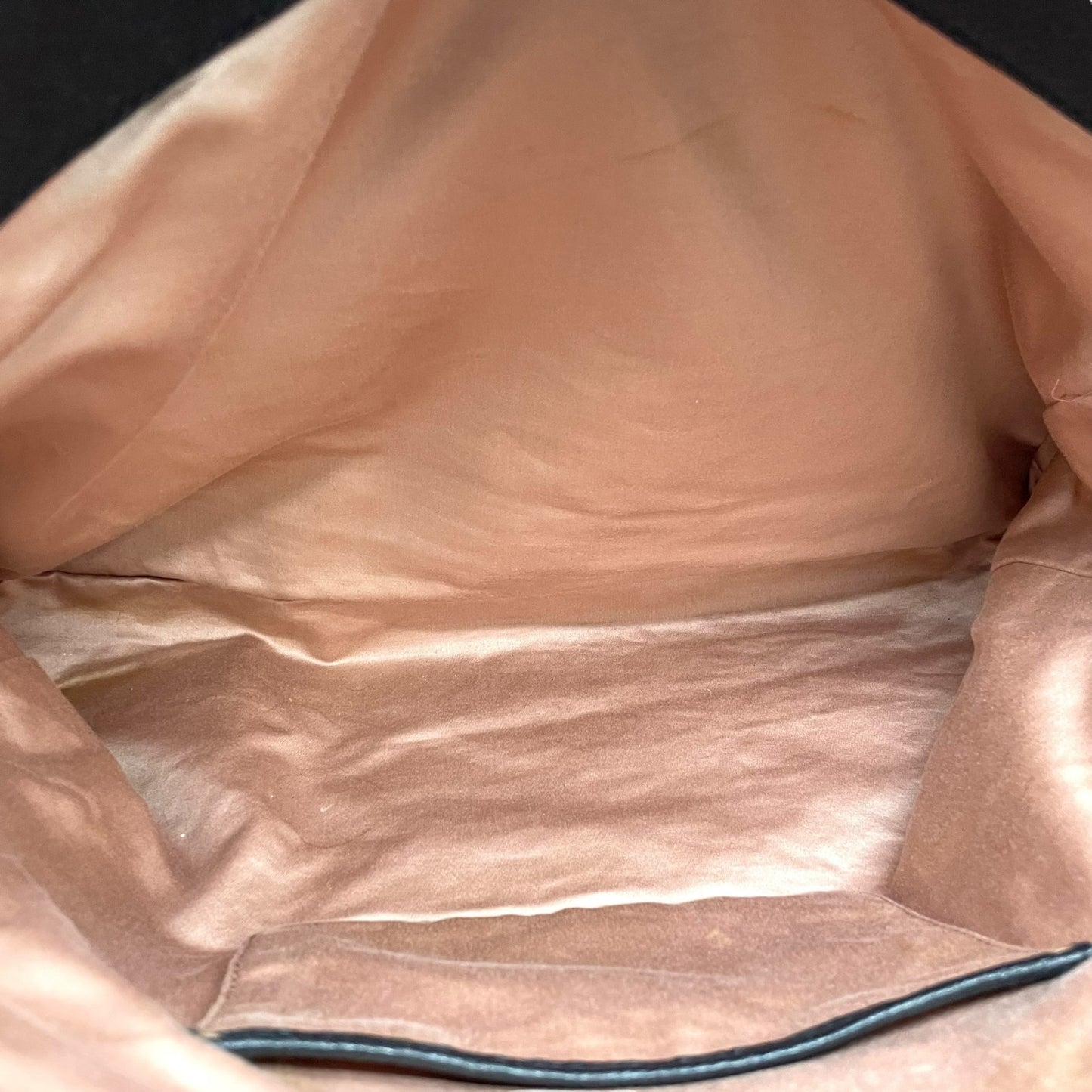 美品 ミュウミュウ MIU MIU レザー トートバッグ 2WAY ショルダー A4対応 黒 ブラック 金金具 ゴールド金具 D