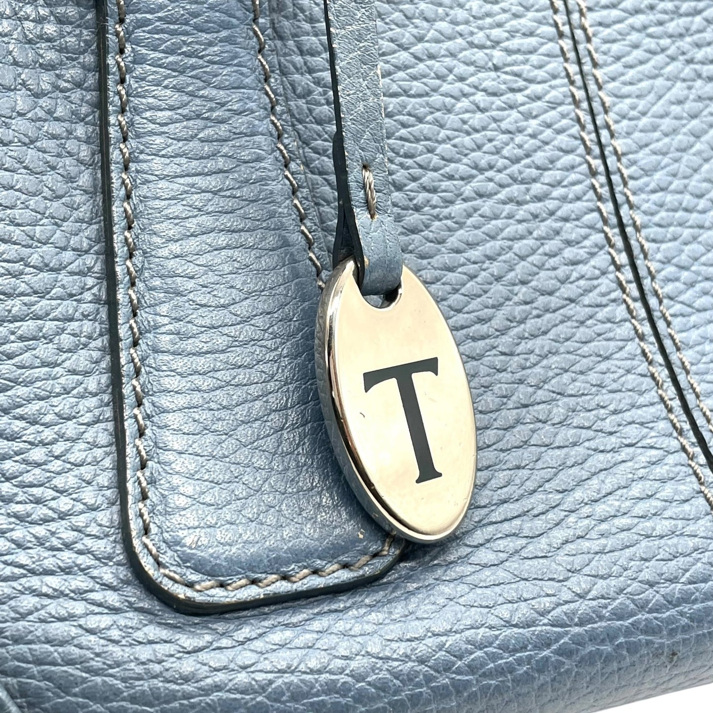 トッズ TOD’S ドーム型 ハンドバッグ ロングハンドル 肩掛け レザー ライトブルー 水色 シルバー金具 トライアングルフォルム A5