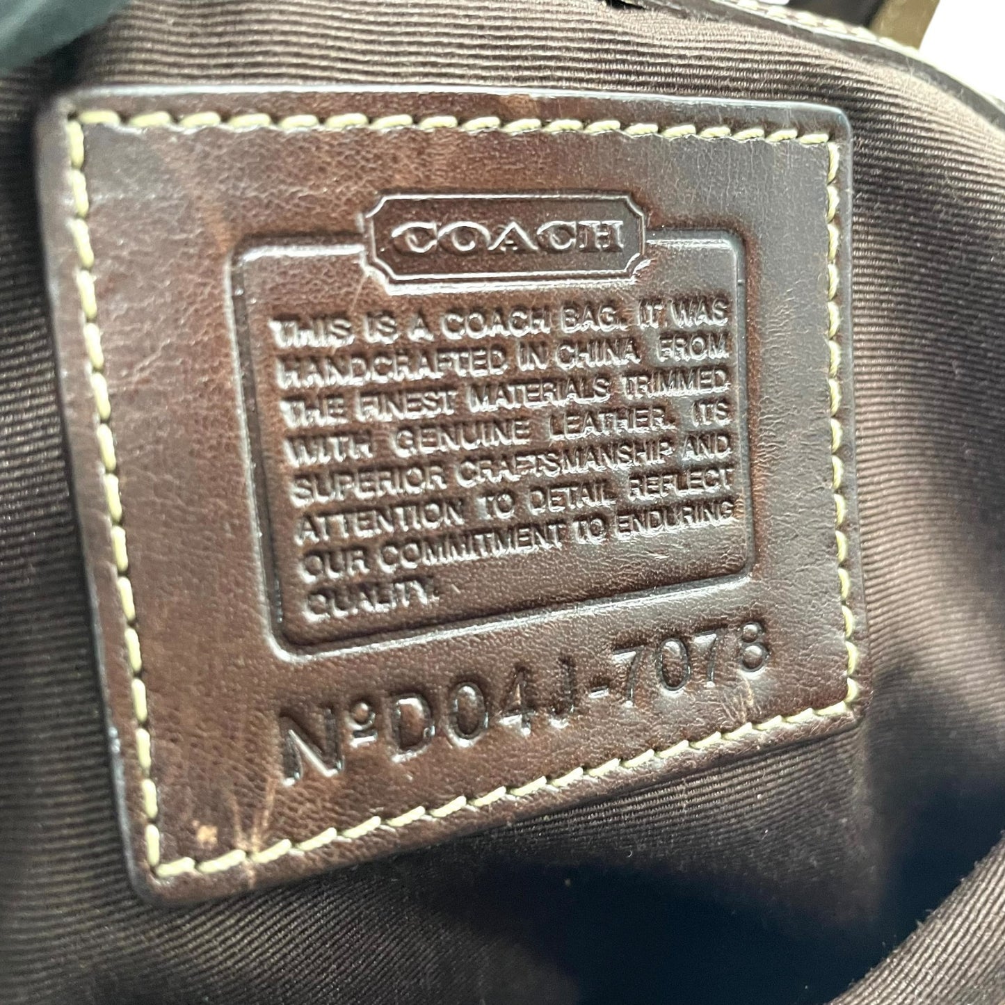 コーチ COACH シグネチャー スエード レザー ハンドバッグ 7078 茶色 ブラウン ゴールド金具 金金具 チャーム付き E10