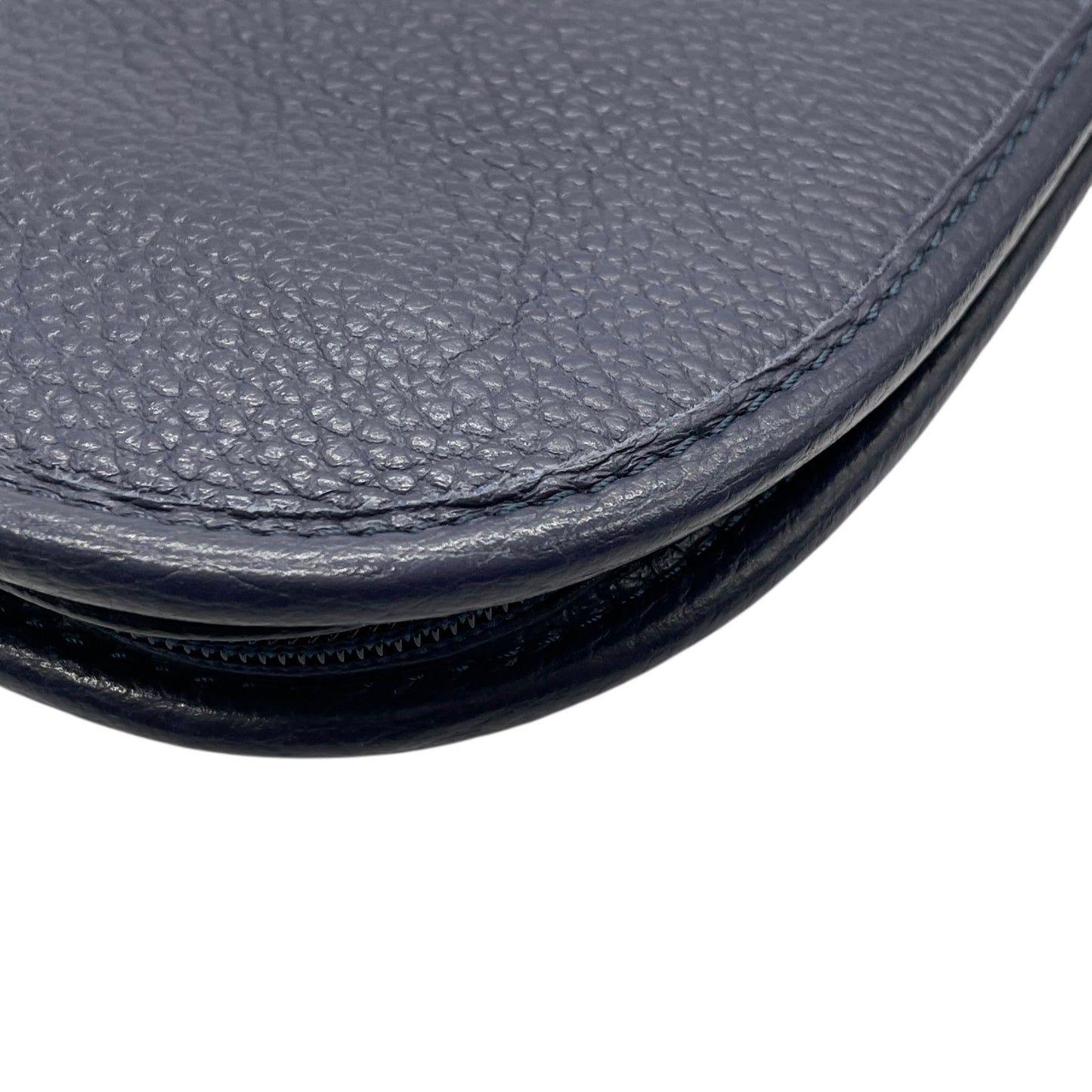 美品 トラモンターノ TRAMONTANO クラッチバッグ セカンドバッグ 紺 ネイビー レザー シボ革 シルバー金具 ストラップ付 メンズ S21