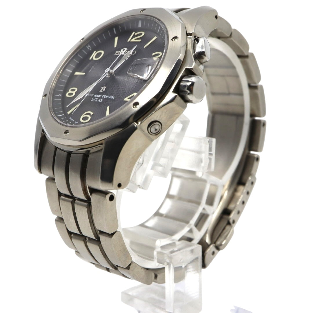 【稼働品／クリーニング済】セイコー SEIKO ブライツ 7B22-0AC0 腕時計 メンズウォッチ ソーラー電波 チタン ブラック文字盤 シルバー デイト アナログ ビジネスシーン カジュアル 軽量モデル G3
