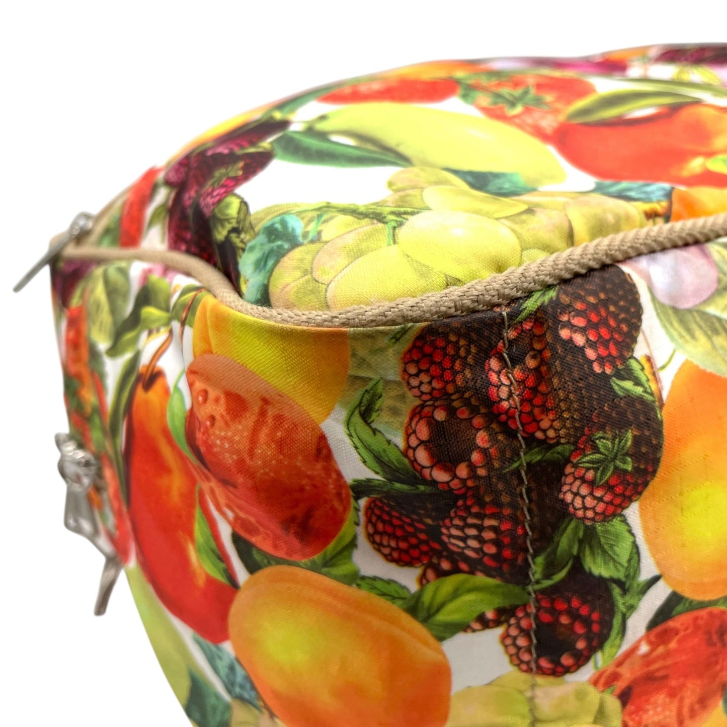 未使用級 LeSportsac レスポートサック ボストンバッグ ナイロン マルチカラー ベージュ 果物 フルーツ柄 総柄 シルバー金具 ロゴ 肩掛け可 レディース S91