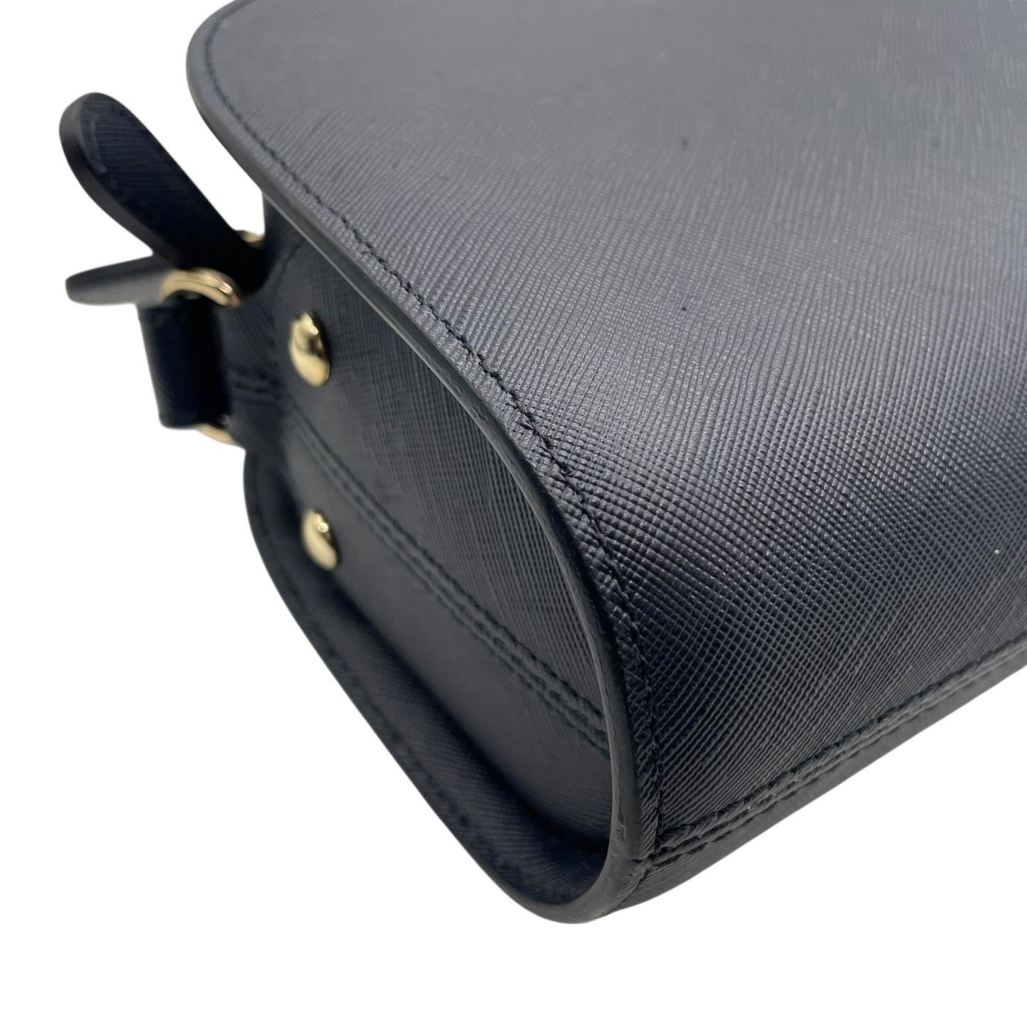 未使用級 アーペーセー A.P.C デミルーン Demi-Lune ショルダーバッグ クロスボディ 紺 ネイビー サフィアーノレザー ゴールド金具 半月型 ハーフムーン ロゴ 斜め掛け可 レディース B2